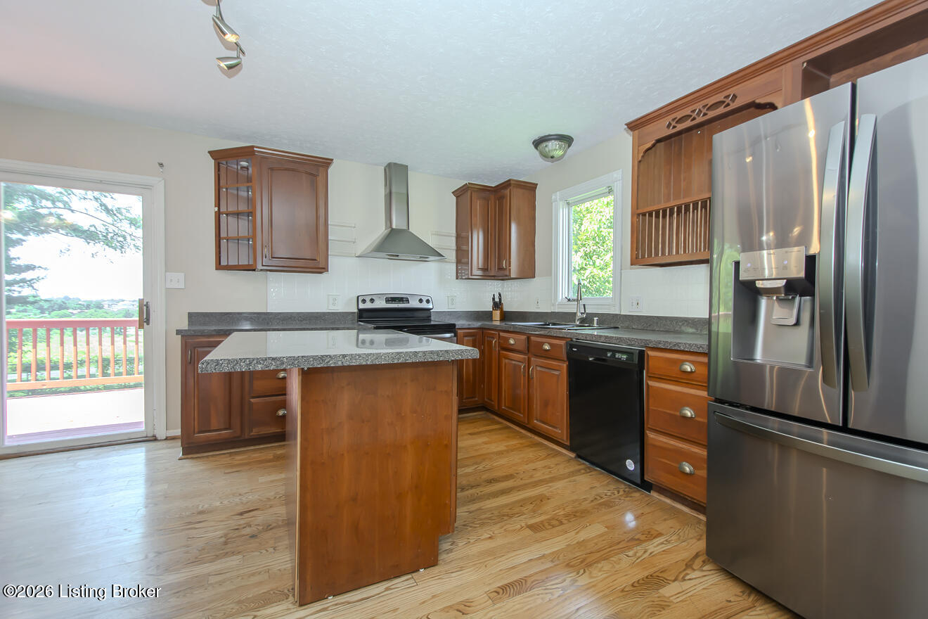 1114 Meadowridge Trail Property Photo 8
