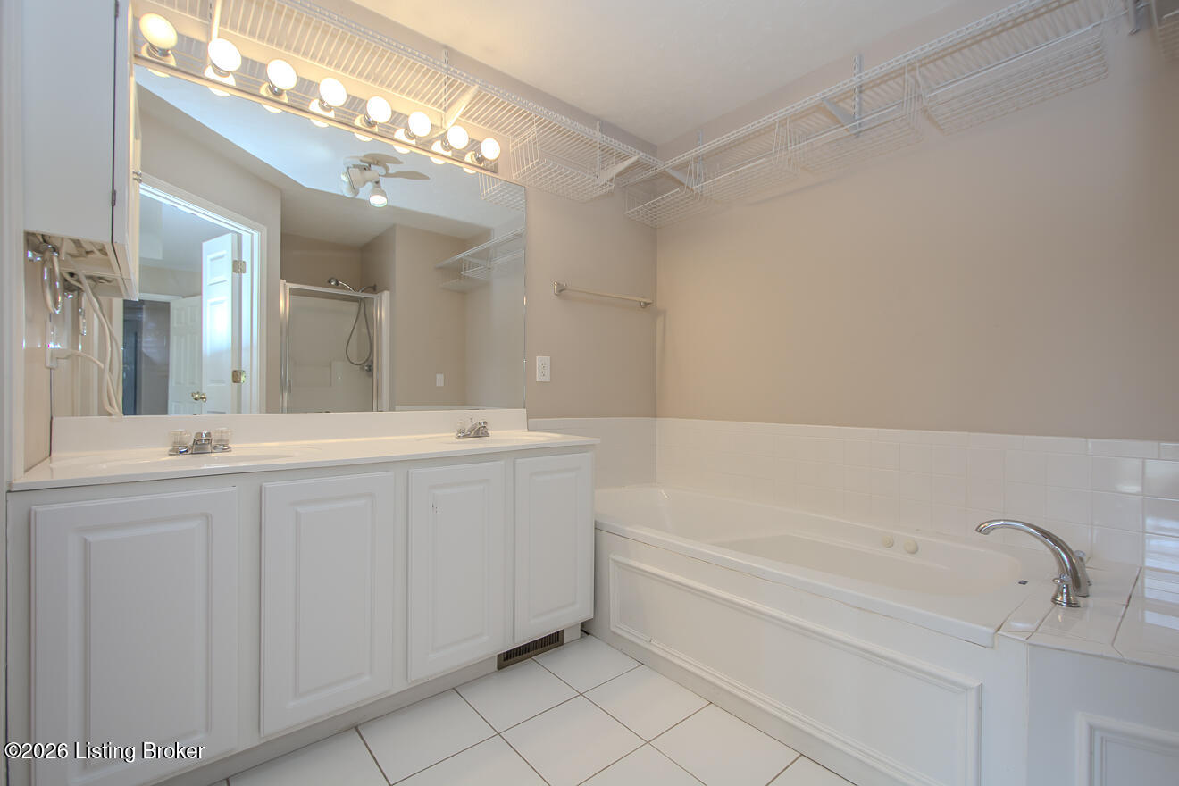 1114 Meadowridge Trail Property Photo 17