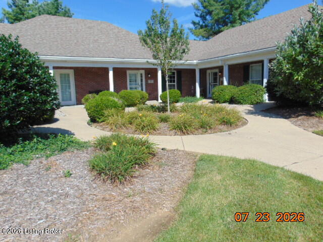 799 Garden Pointe Dr Property Photo 2