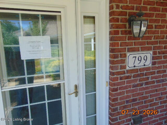 799 Garden Pointe Dr Property Photo 3