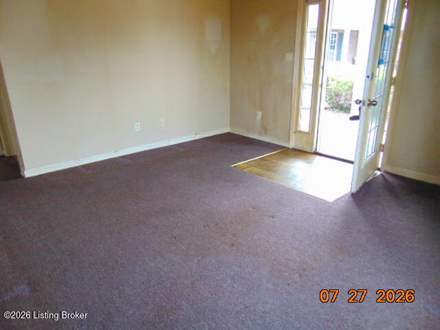 799 Garden Pointe Dr Property Photo 5
