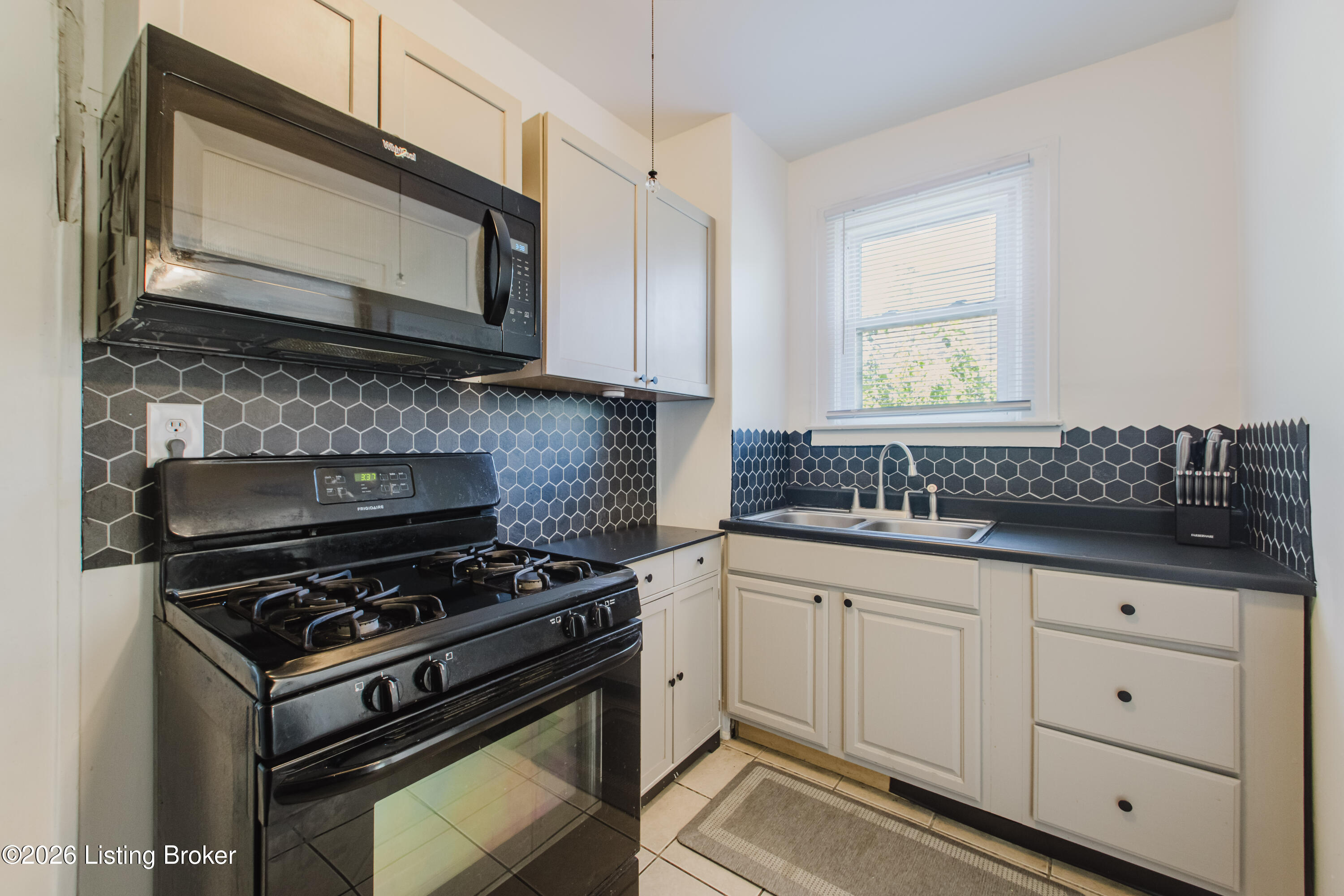108 Mohawk Ave Property Photo 8