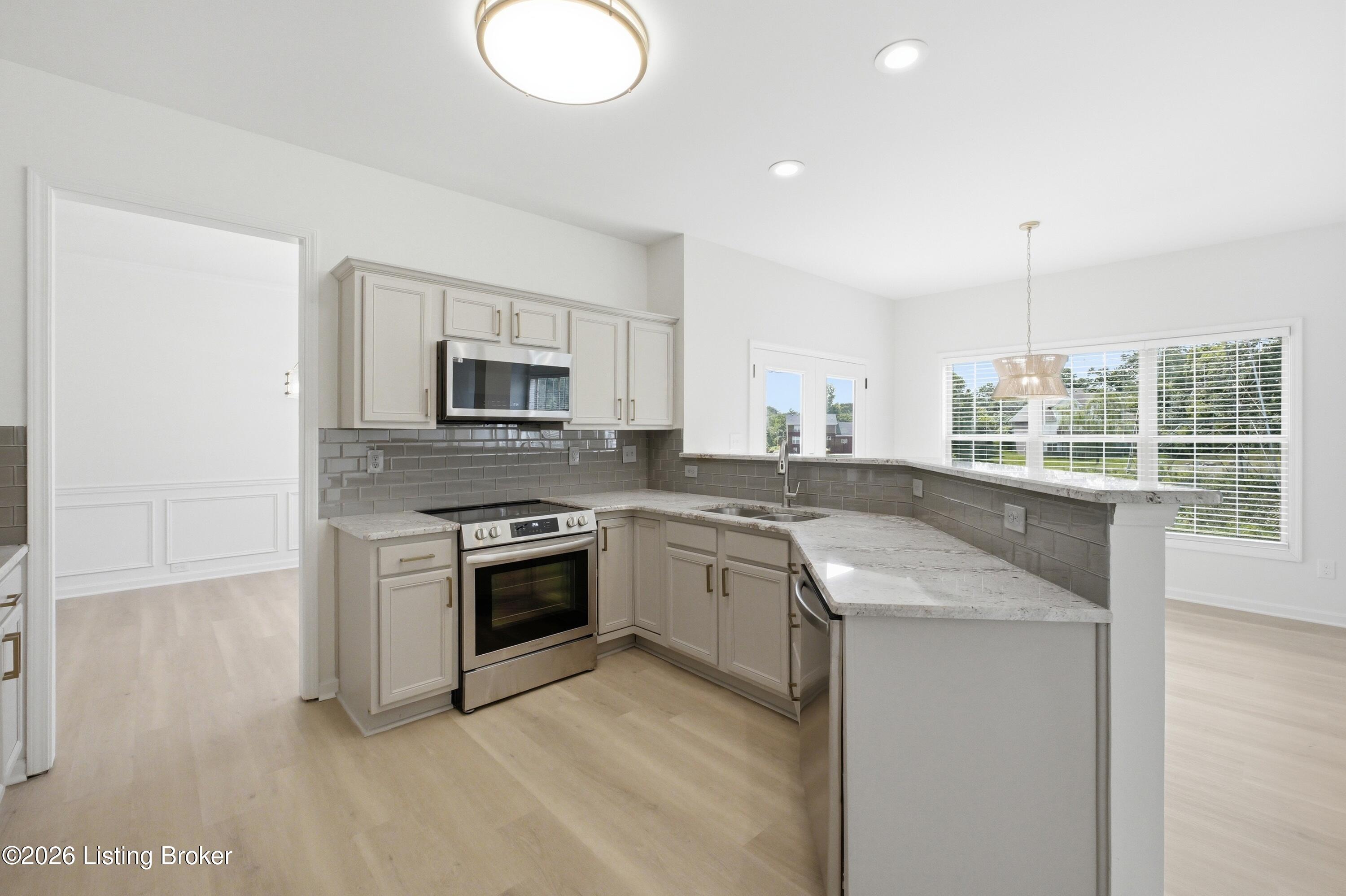 15424 Beckley Hills Dr Property Photo 11