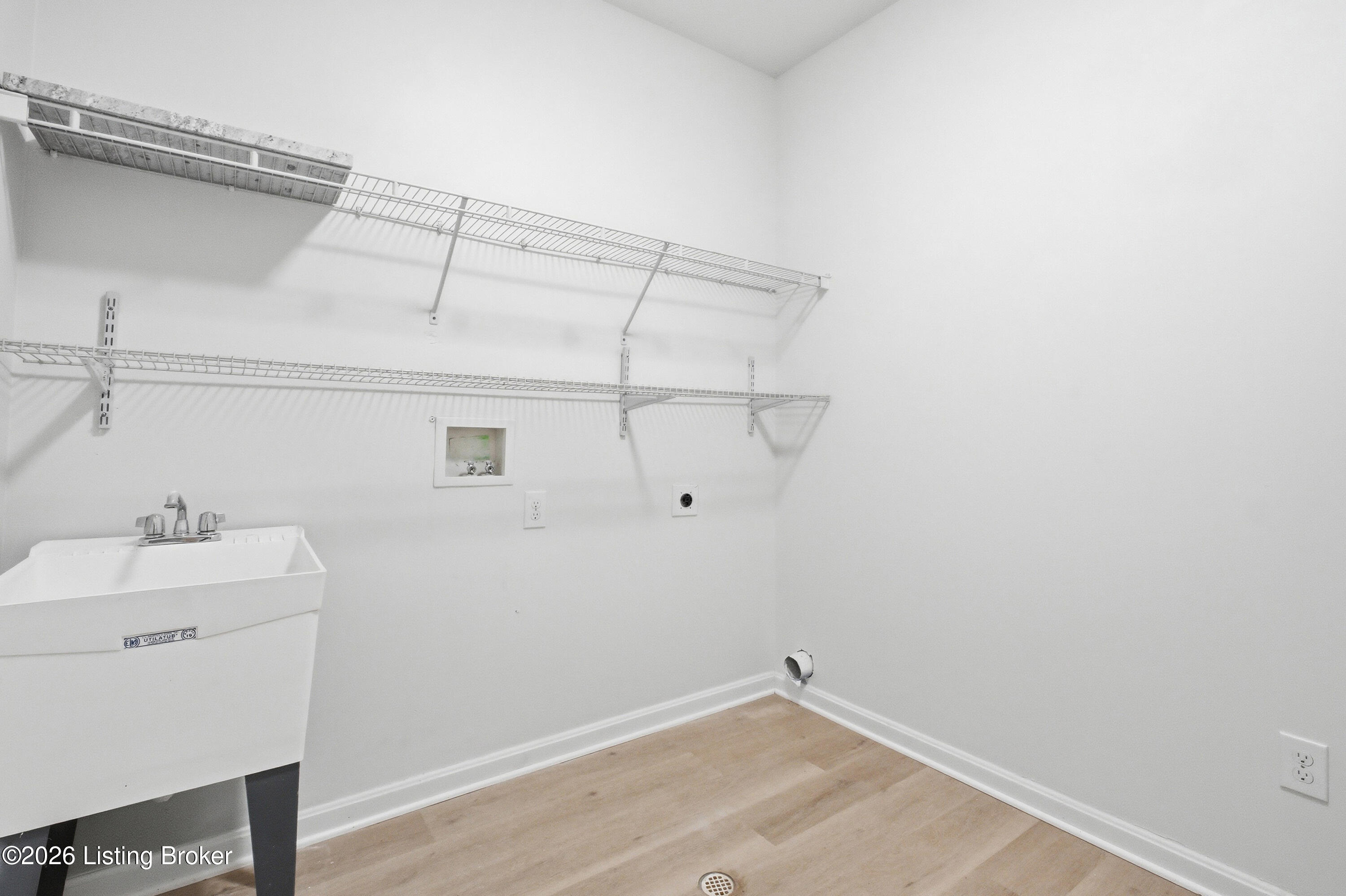 15424 Beckley Hills Dr Property Photo 20