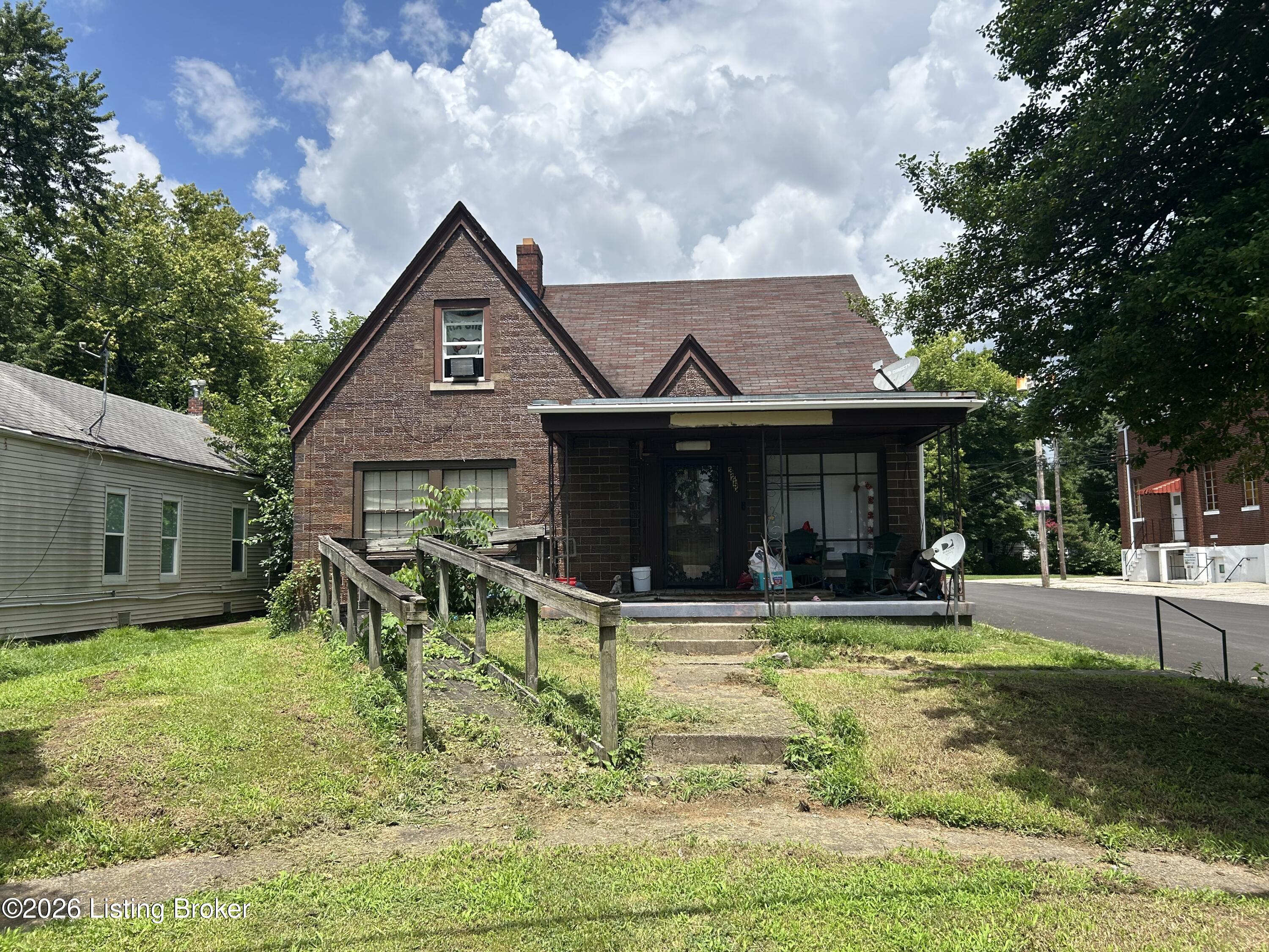 3254 Taylor Blvd Property Photo 11