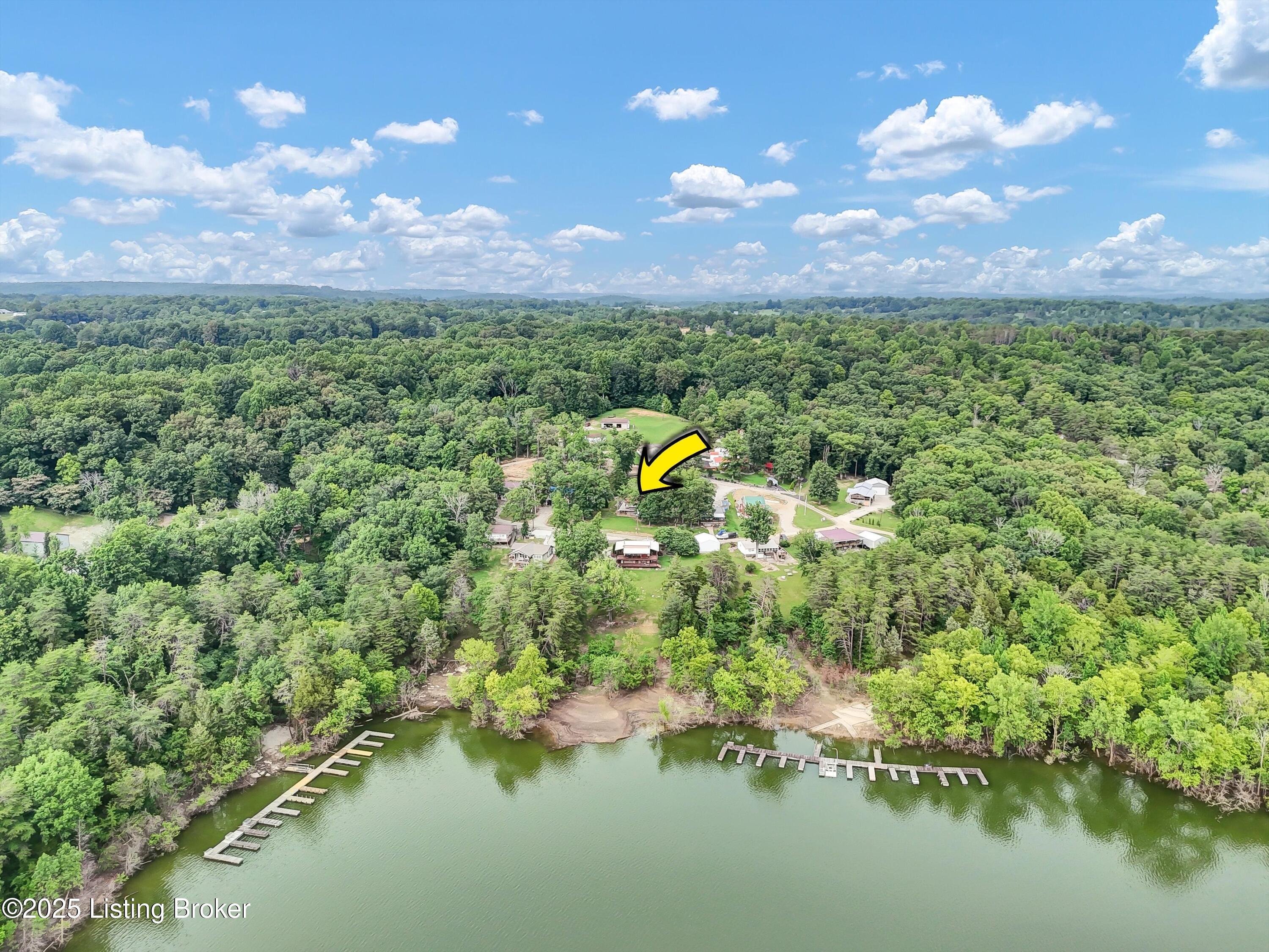156 Skyline Dr Property Photo 6