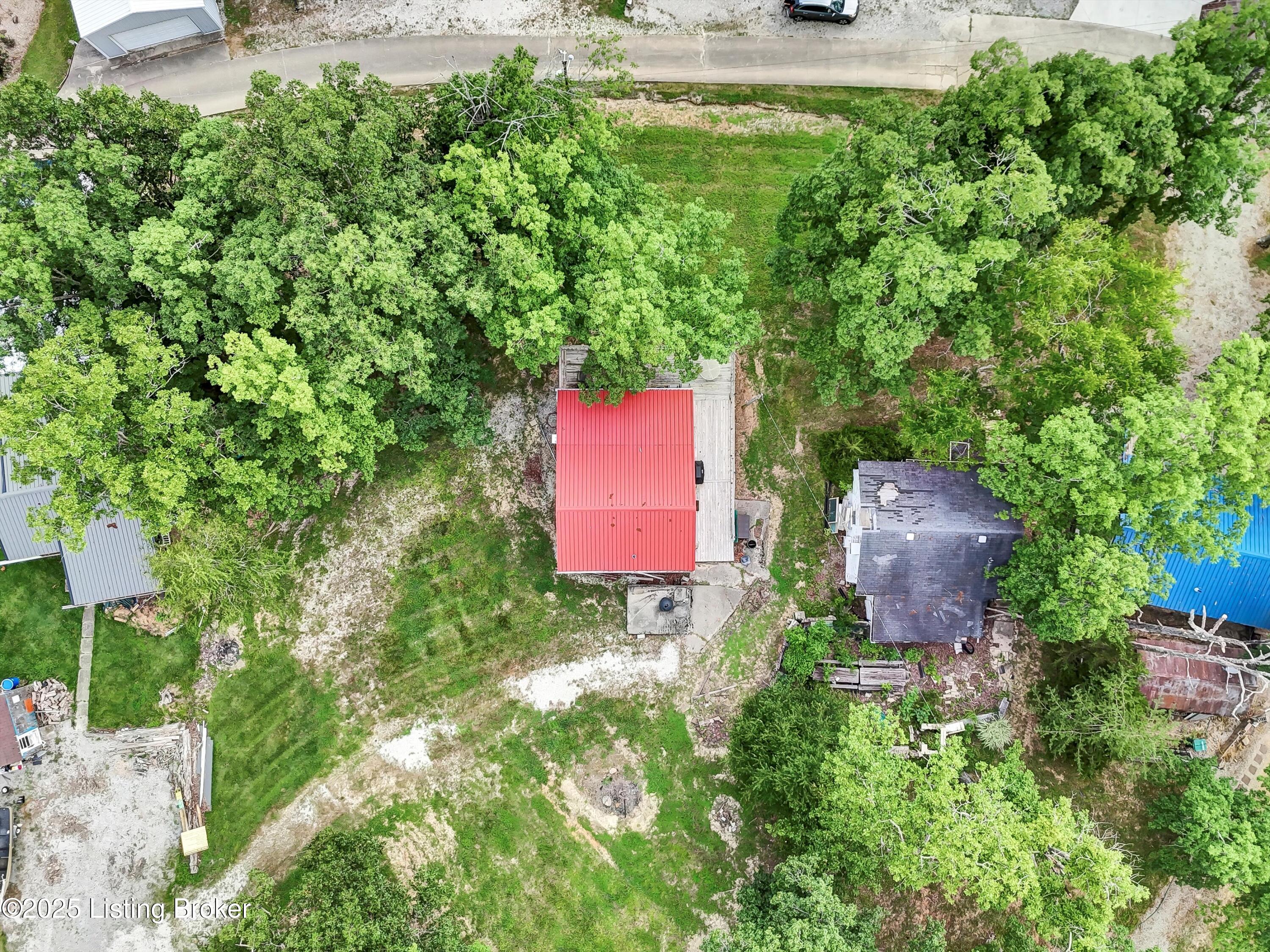 156 Skyline Dr Property Photo 9