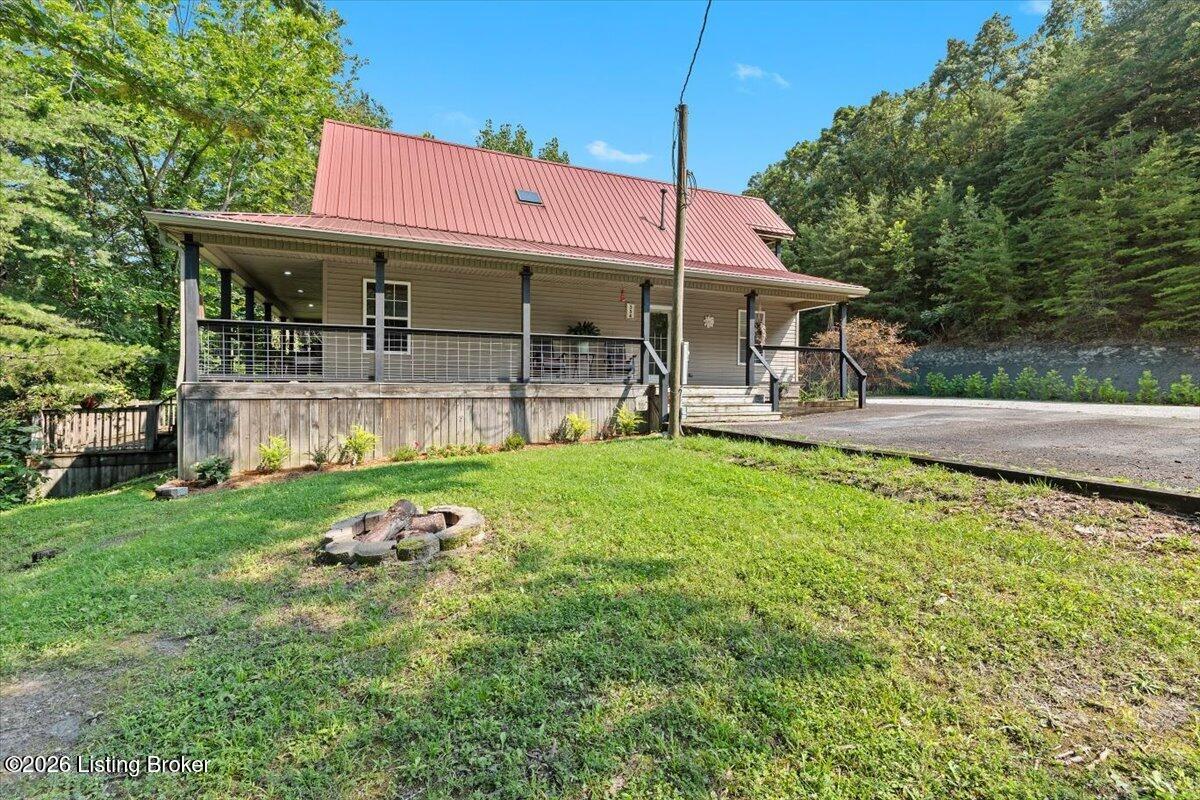 554 Pine Valley Ct Property Photo 3