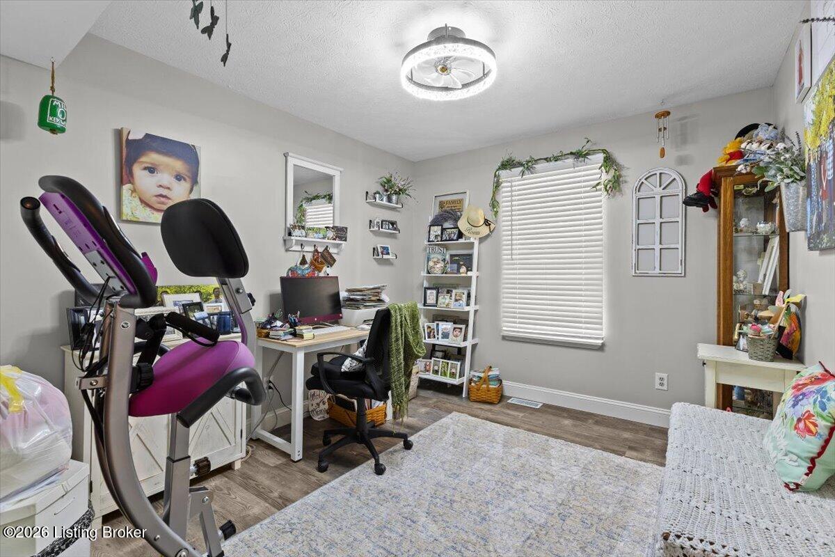 554 Pine Valley Ct Property Photo 17