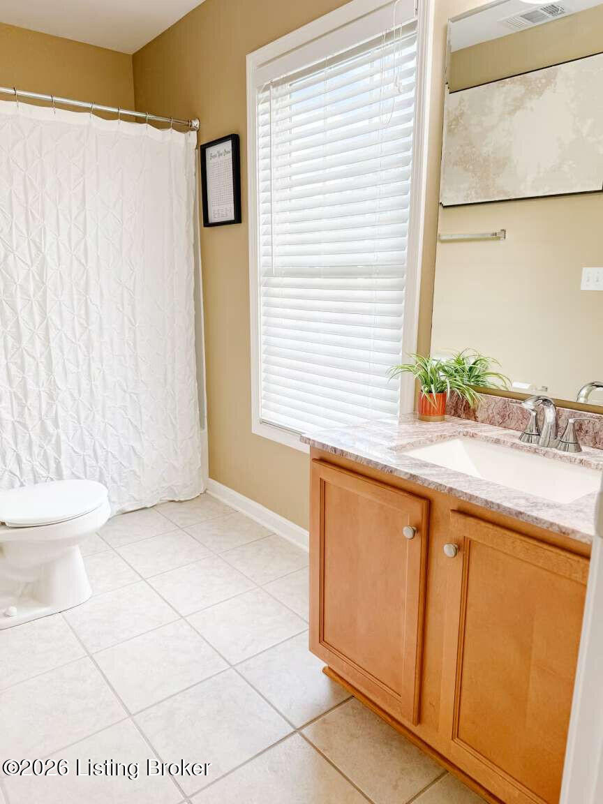 905 1/2 W Riverside Dr Property Photo 51