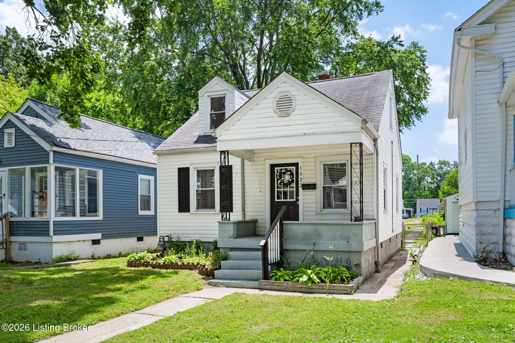 1022 Walter Ave Property Photo 4