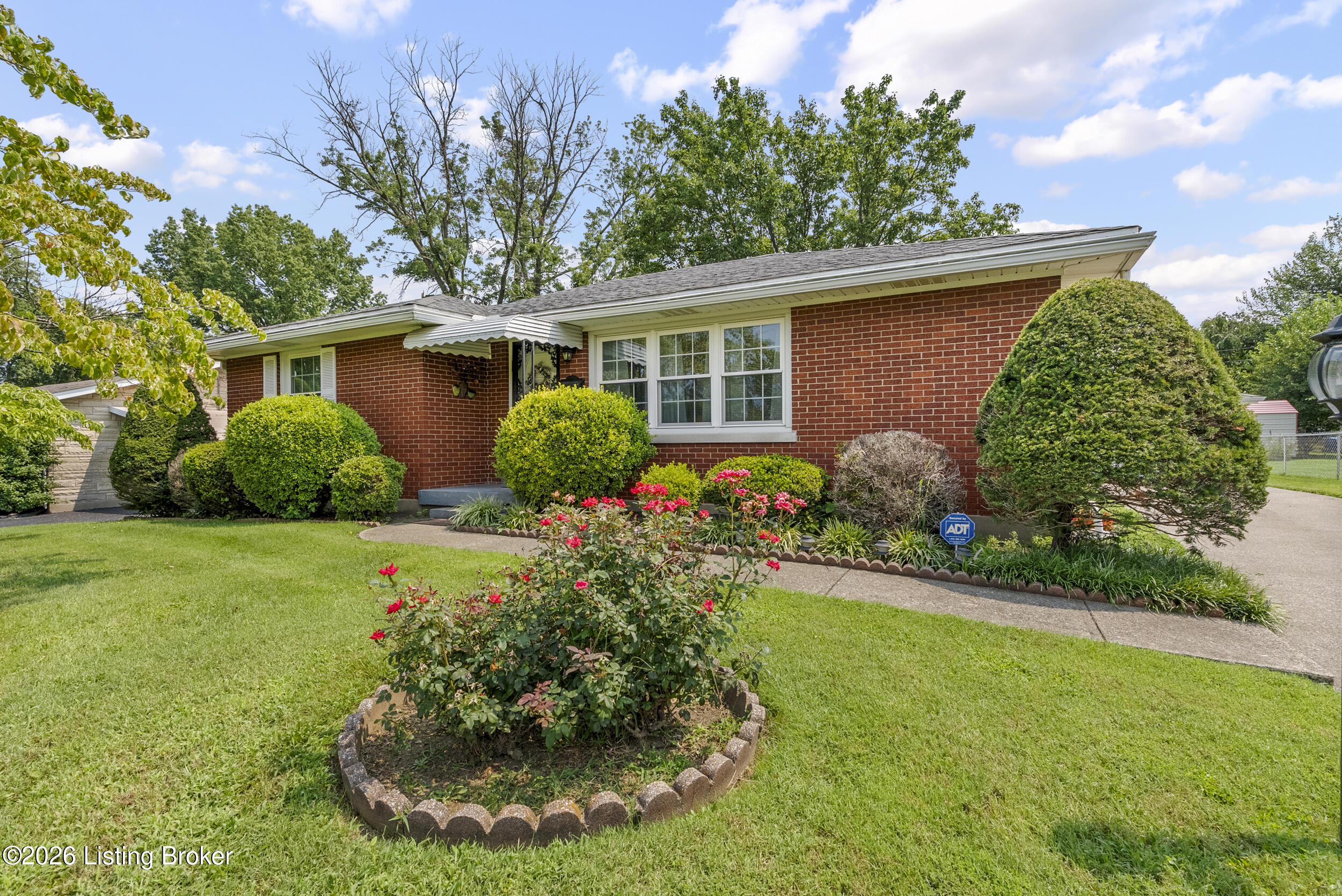 8605 Smithton Rd Property Photo 1