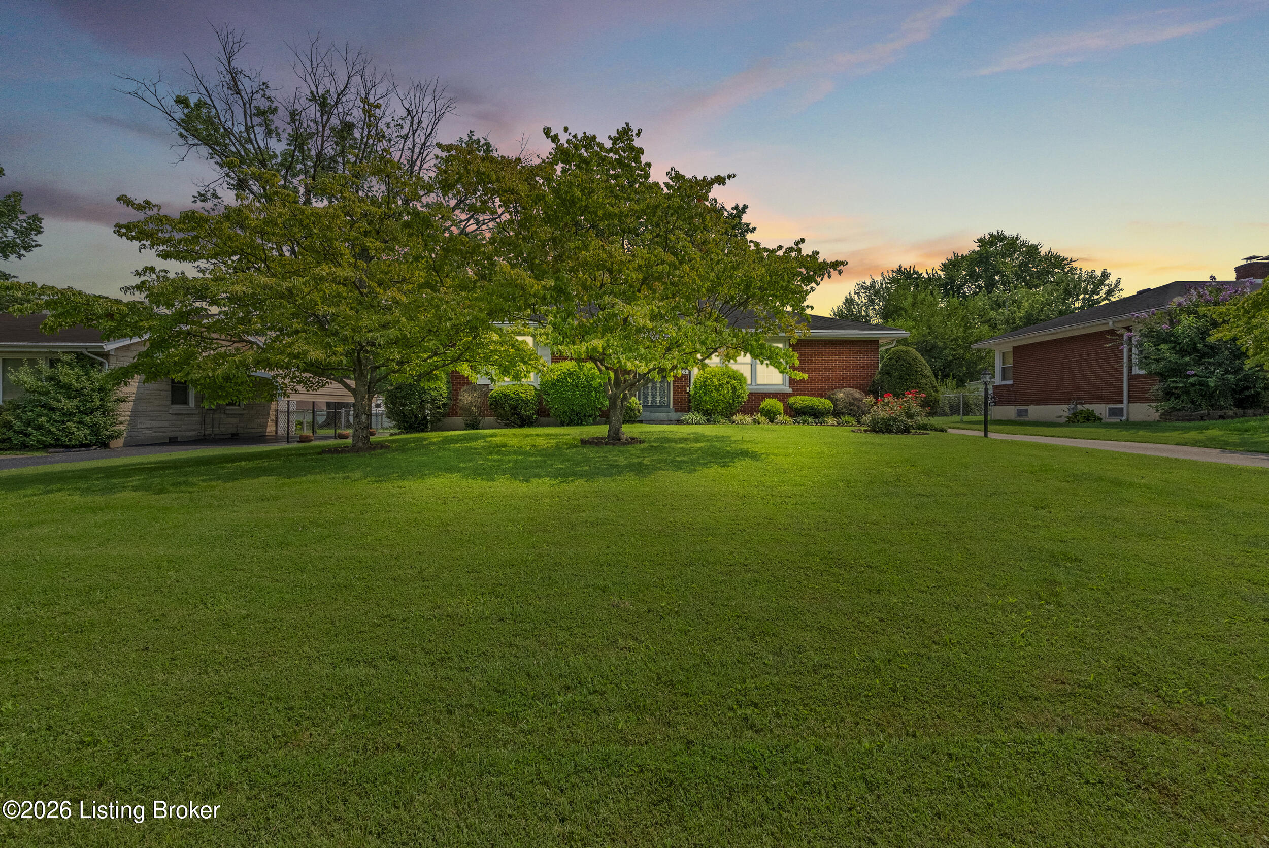 8605 Smithton Rd Property Photo 2