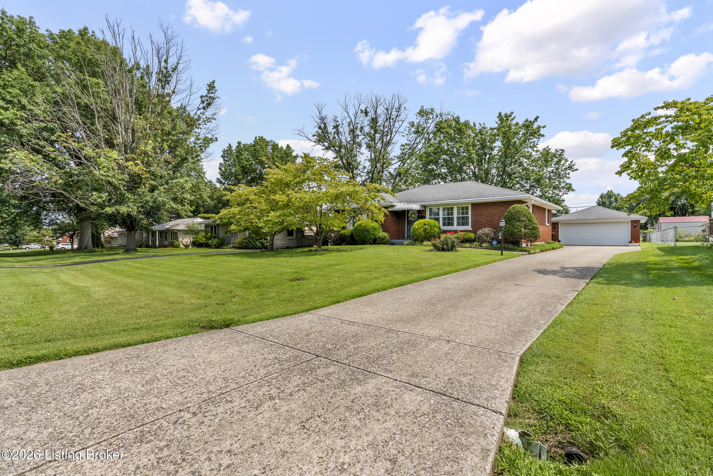 8605 Smithton Rd Property Photo 3