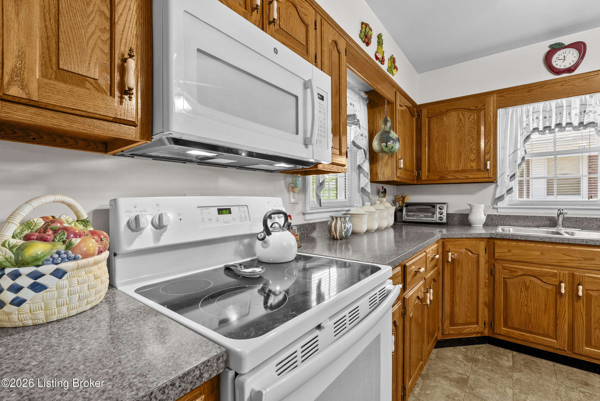 8605 Smithton Rd Property Photo 10