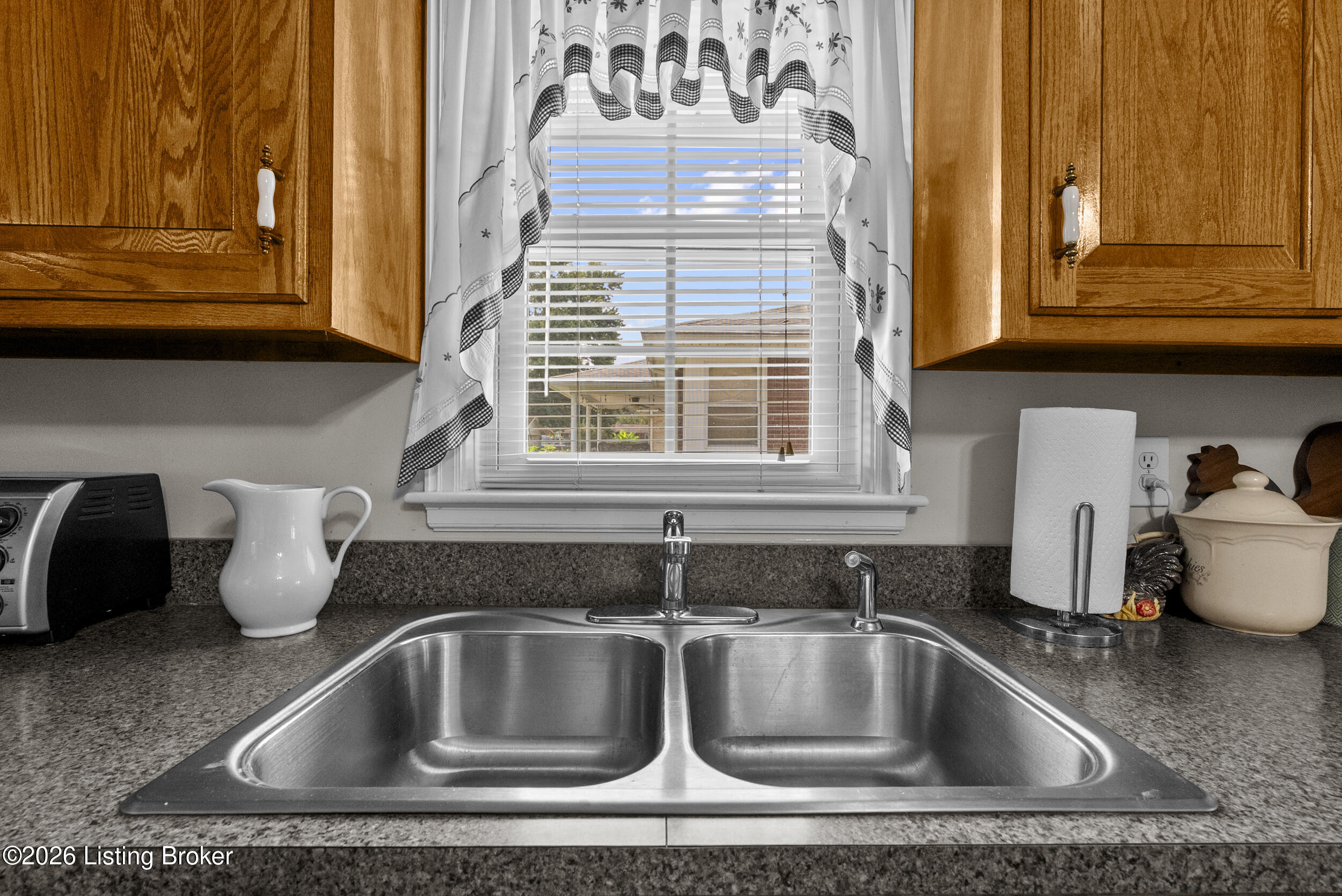 8605 Smithton Rd Property Photo 11