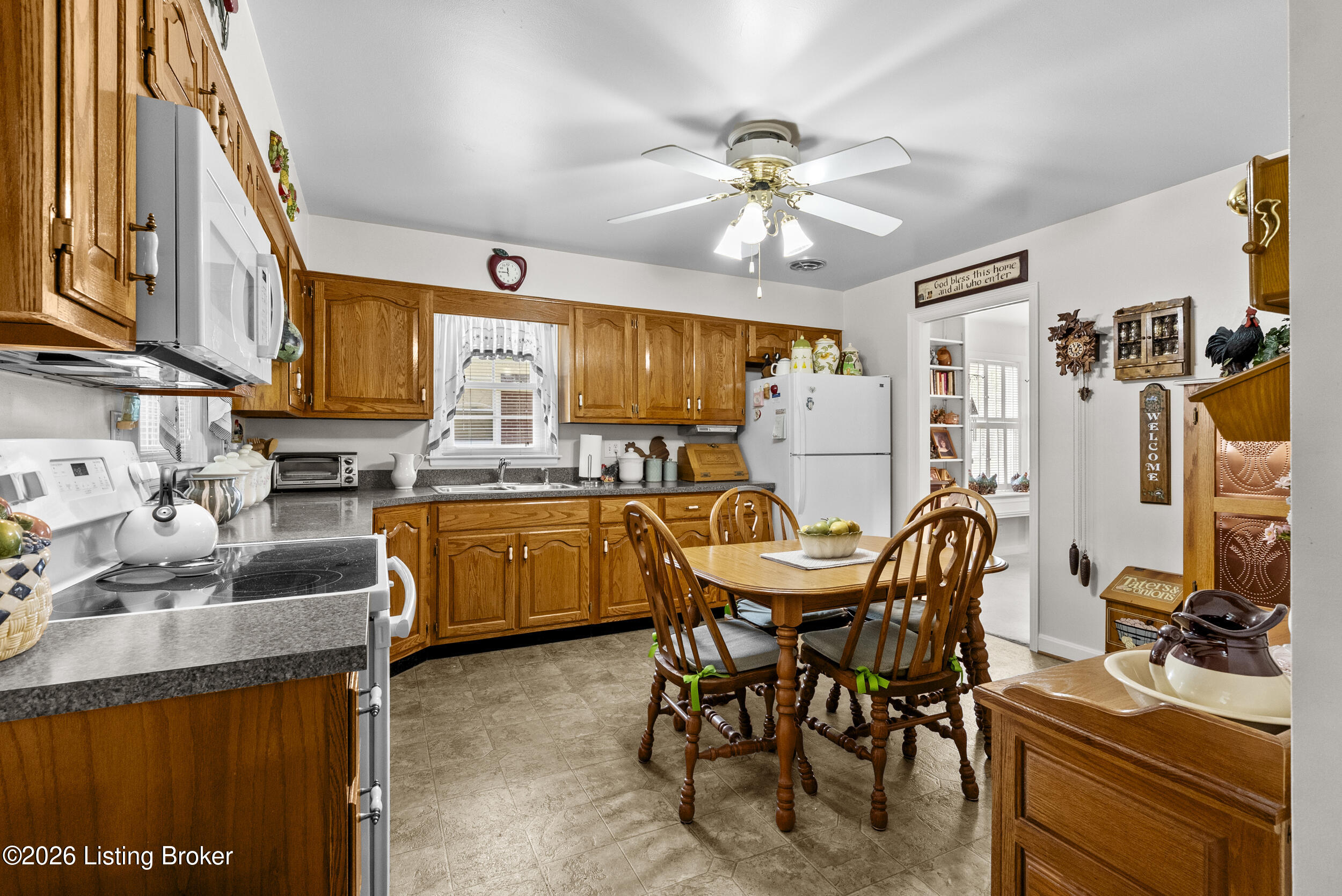 8605 Smithton Rd Property Photo 12