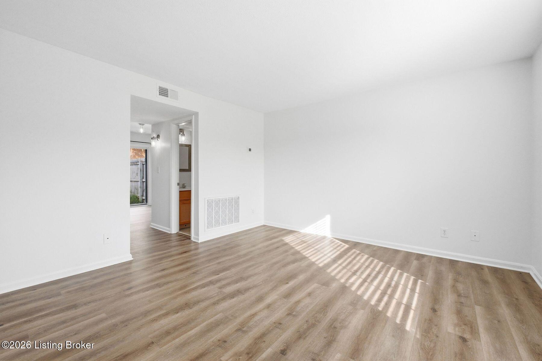 1366 Herr Ln Property Photo 4