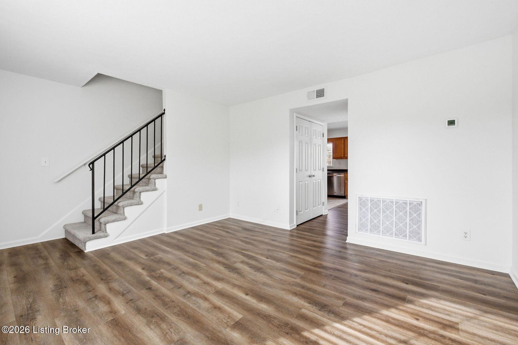 1366 Herr Ln Property Photo 6