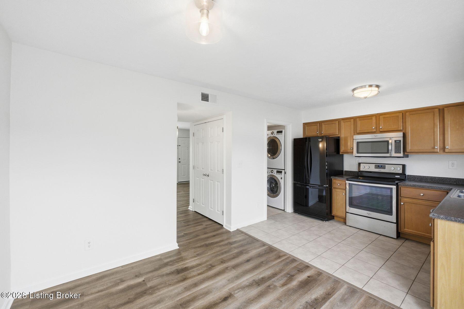 1366 Herr Ln Property Photo 11
