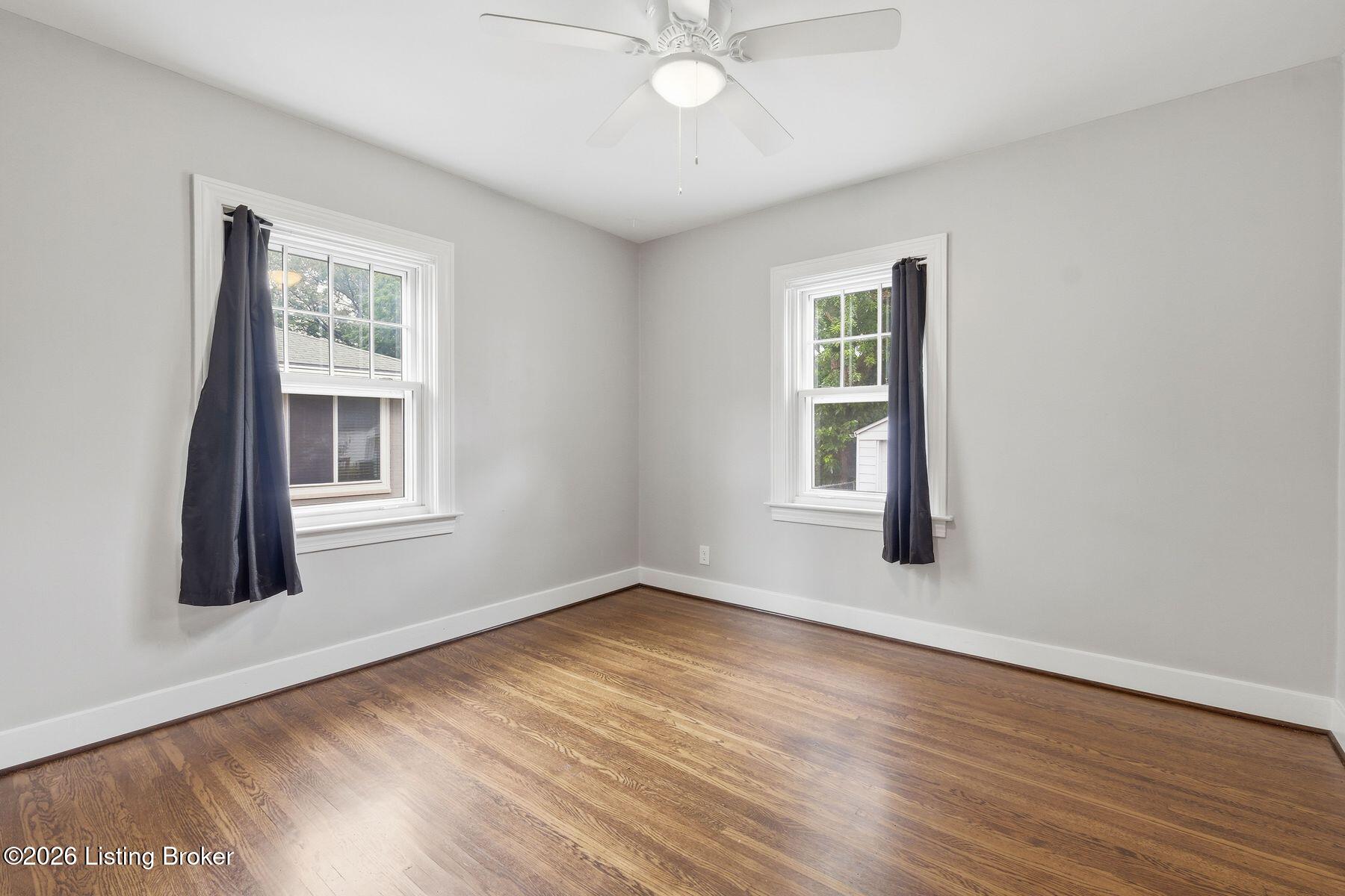 2543 Ridgewood Ave Property Photo 11