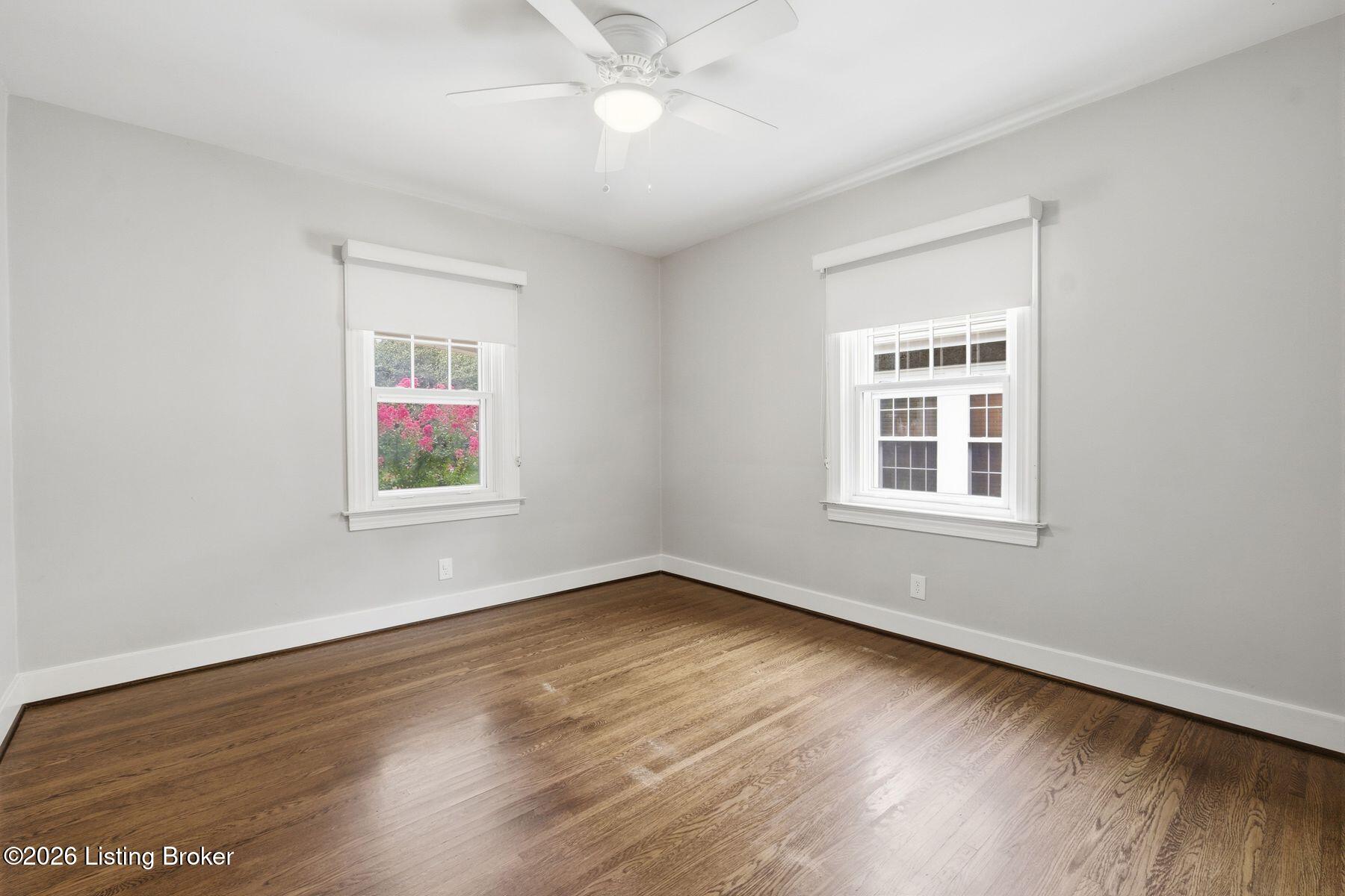 2543 Ridgewood Ave Property Photo 16