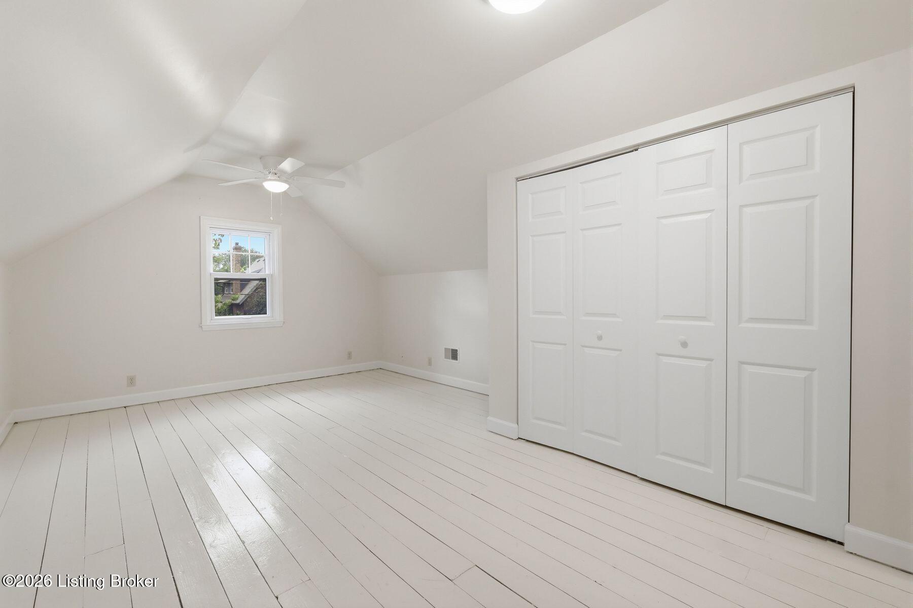 2543 Ridgewood Ave Property Photo 18