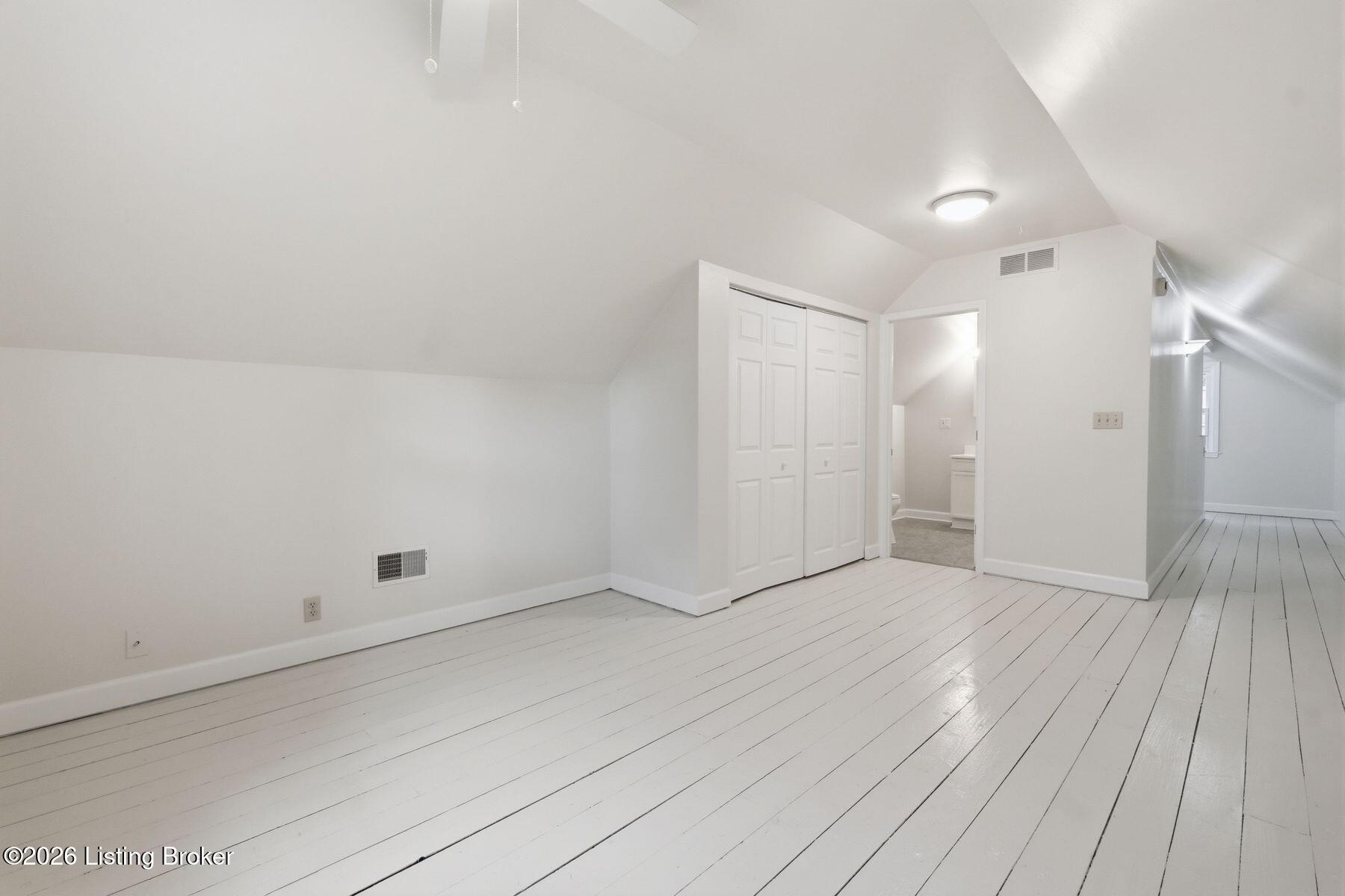 2543 Ridgewood Ave Property Photo 19