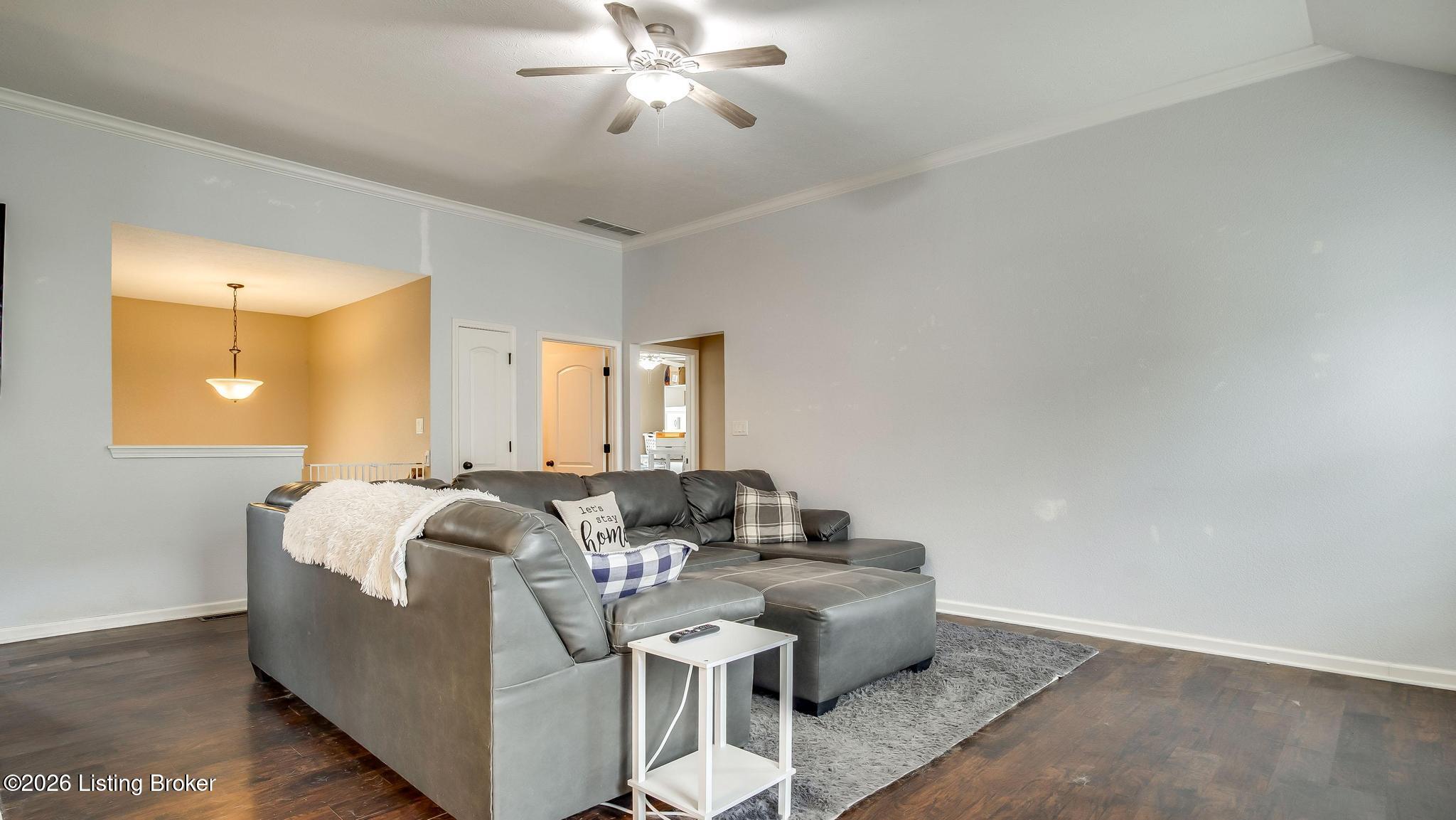 11109 Pebble Trace Property Photo 7