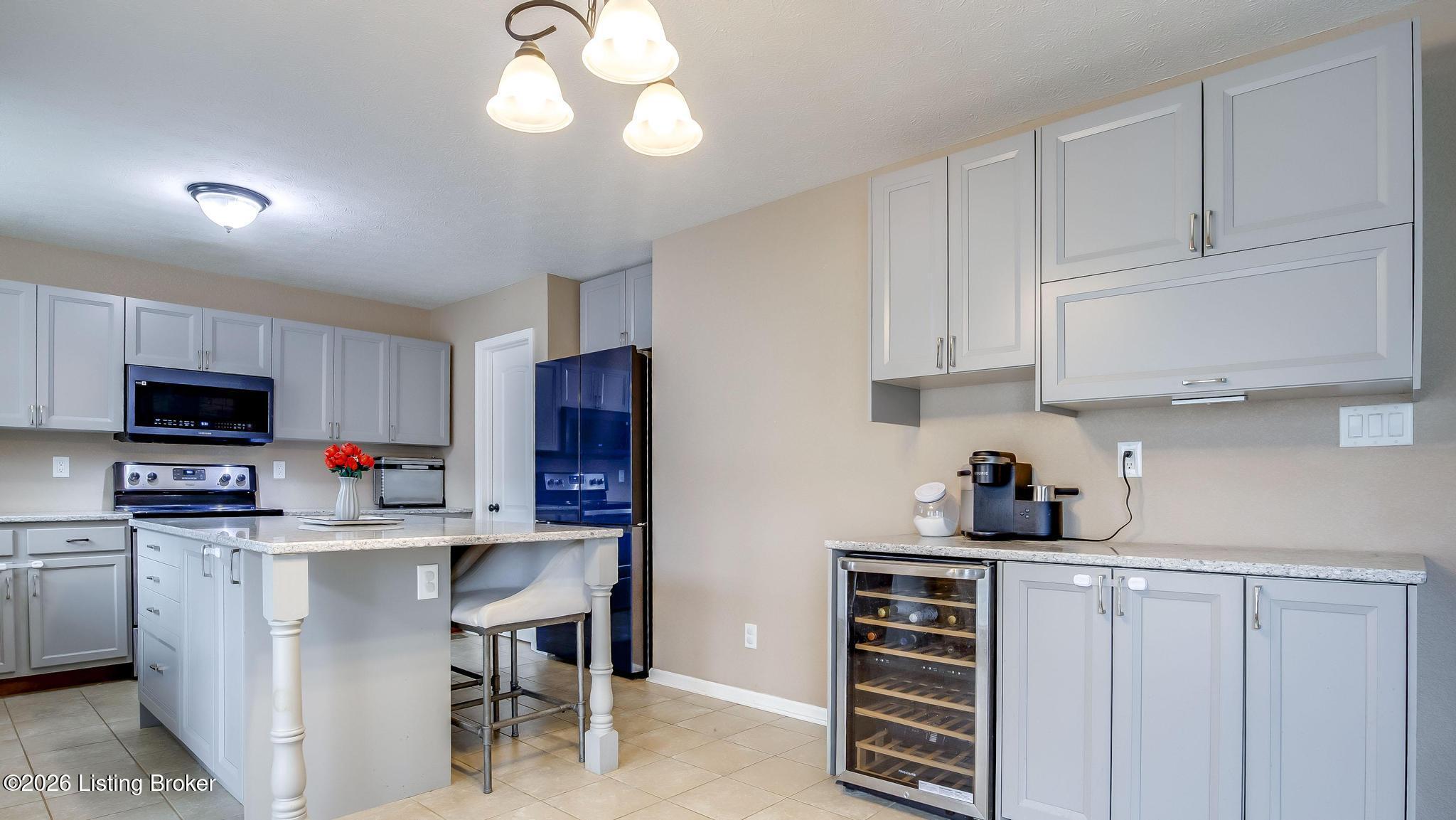 11109 Pebble Trace Property Photo 10