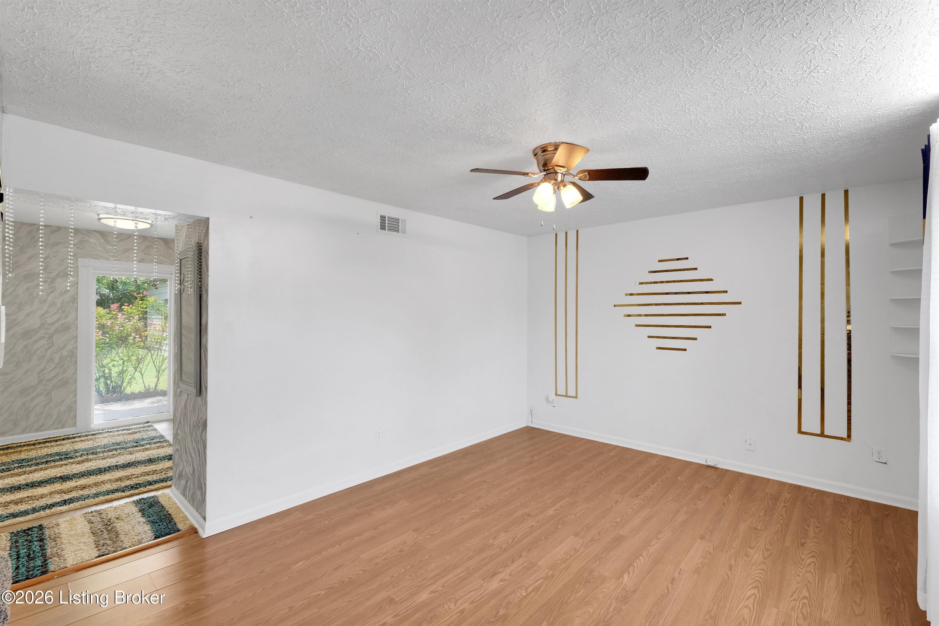 3800 Hillcross Dr Property Photo 7