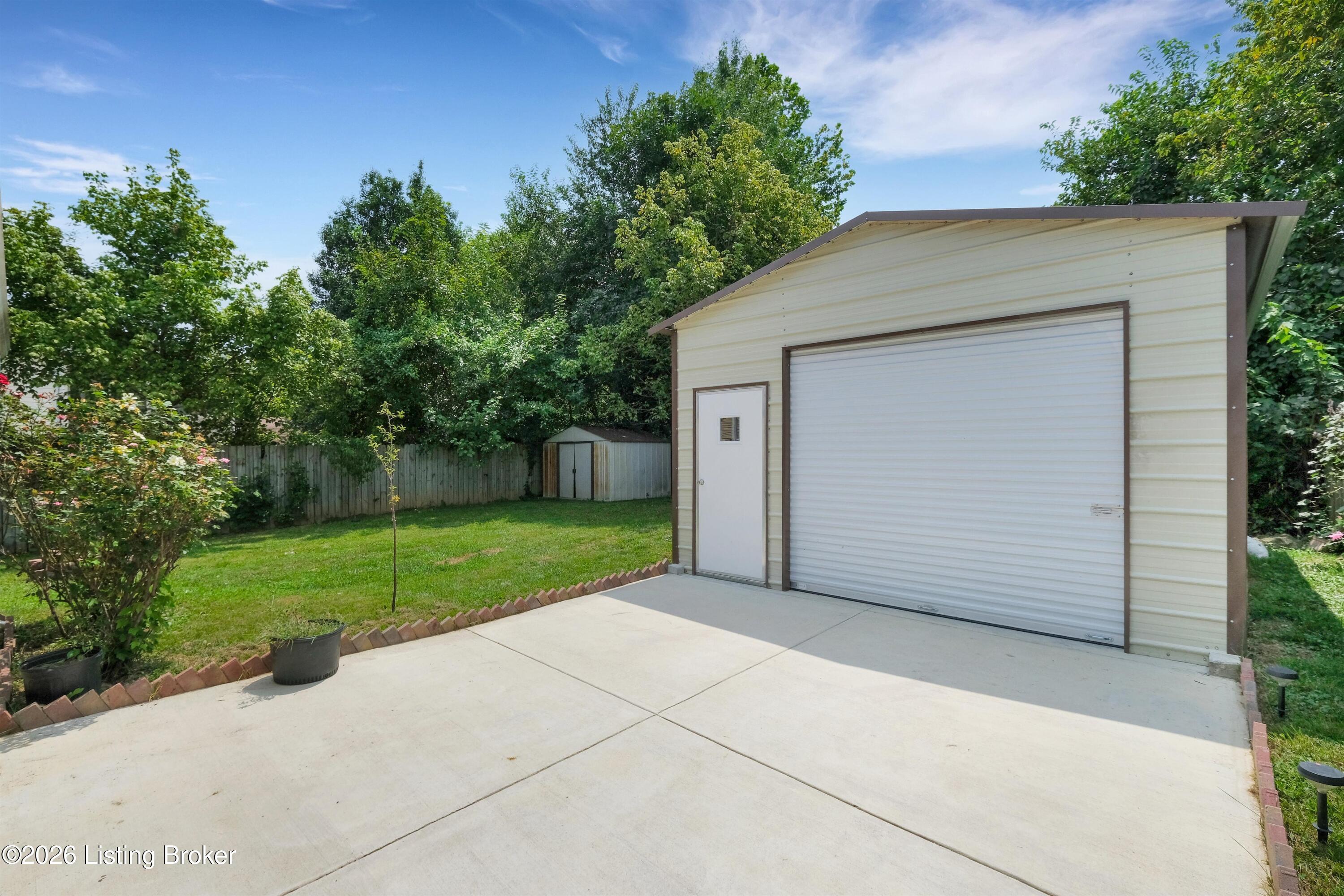3800 Hillcross Dr Property Photo 34
