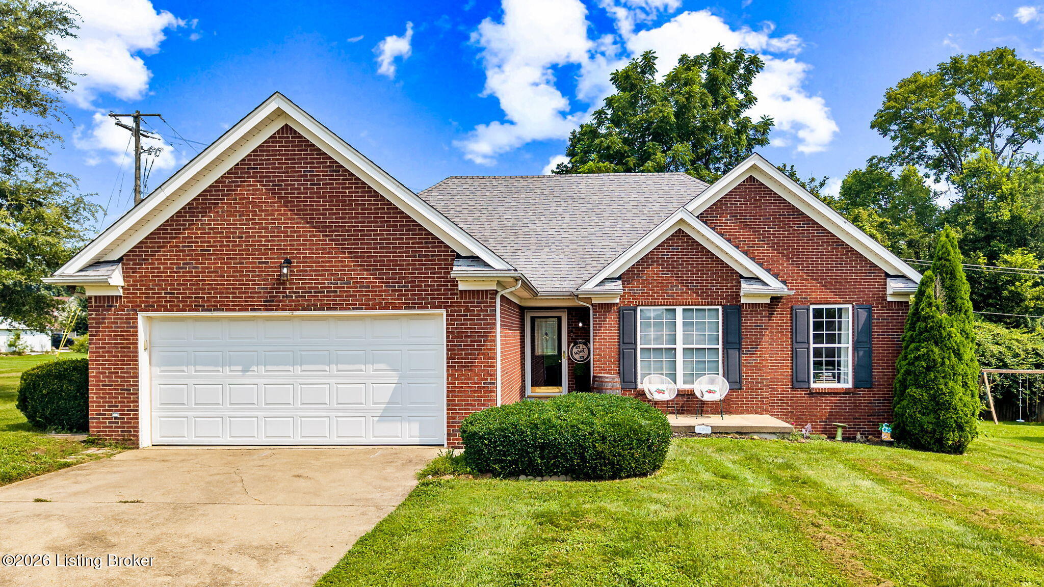 7 Lone Oak Dr Property Photo 1