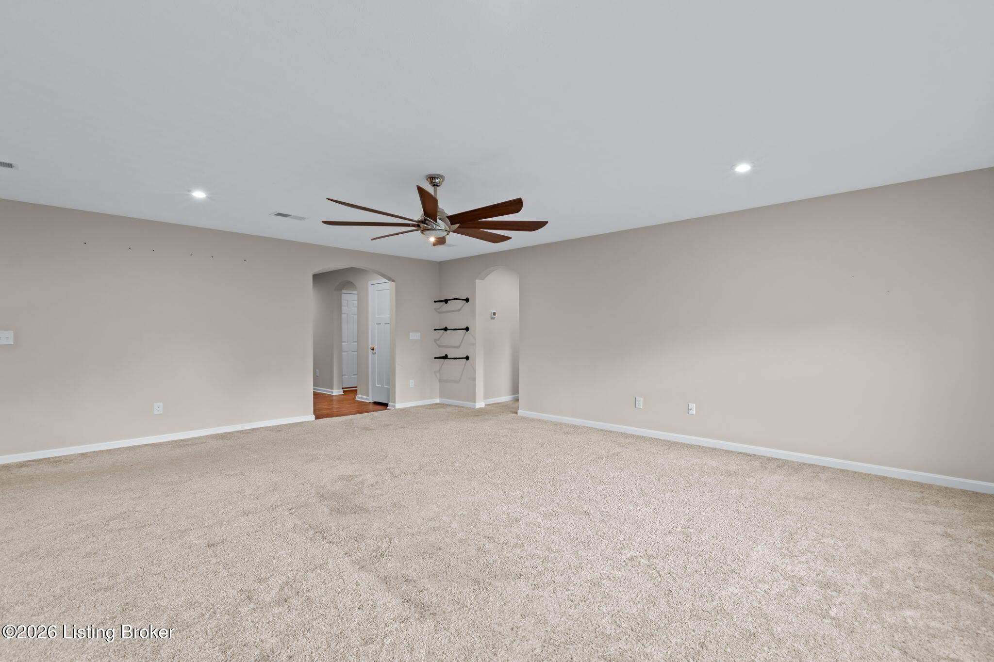 367 Copper Creek Dr Property Photo 5