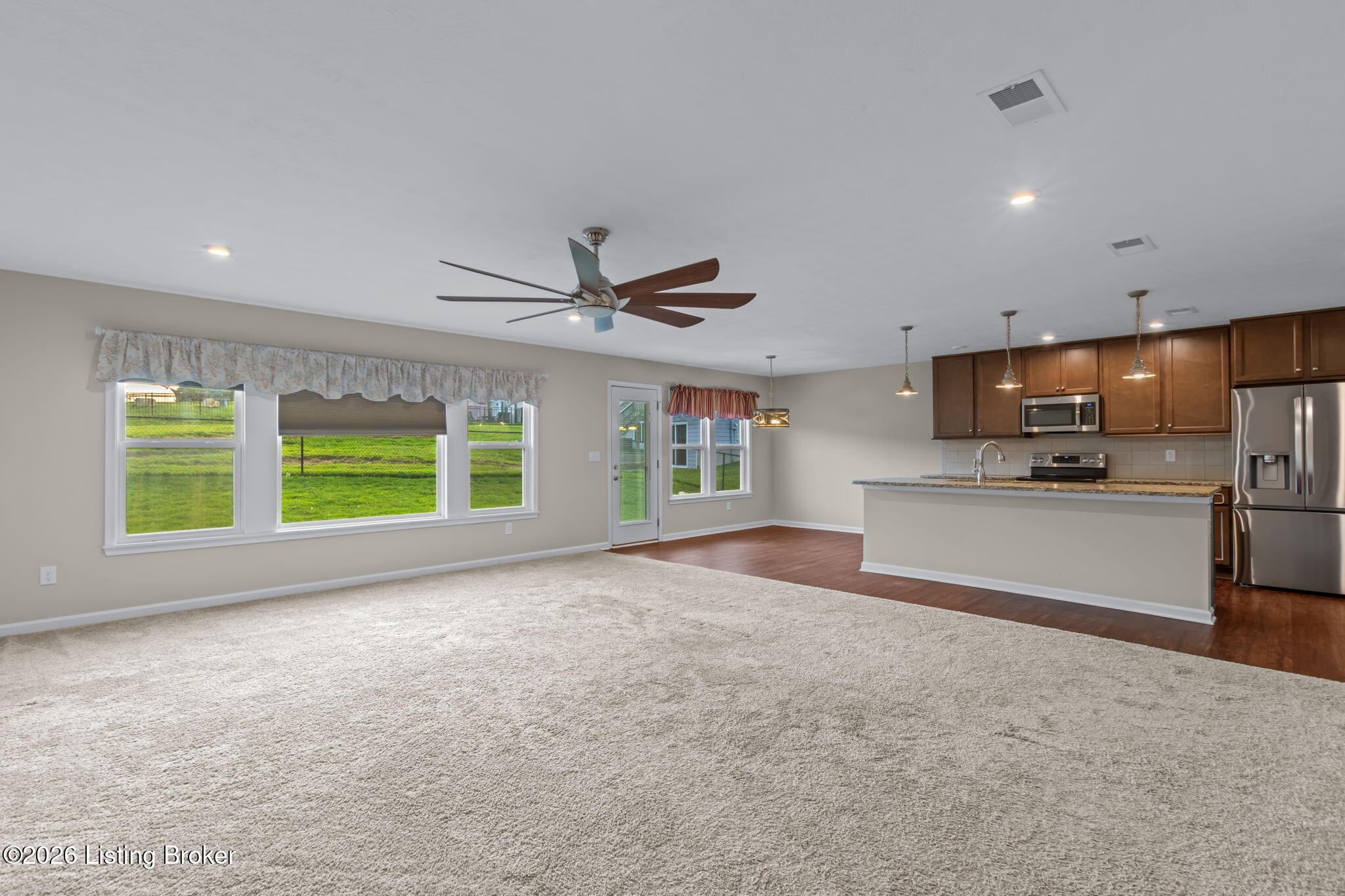 367 Copper Creek Dr Property Photo 6