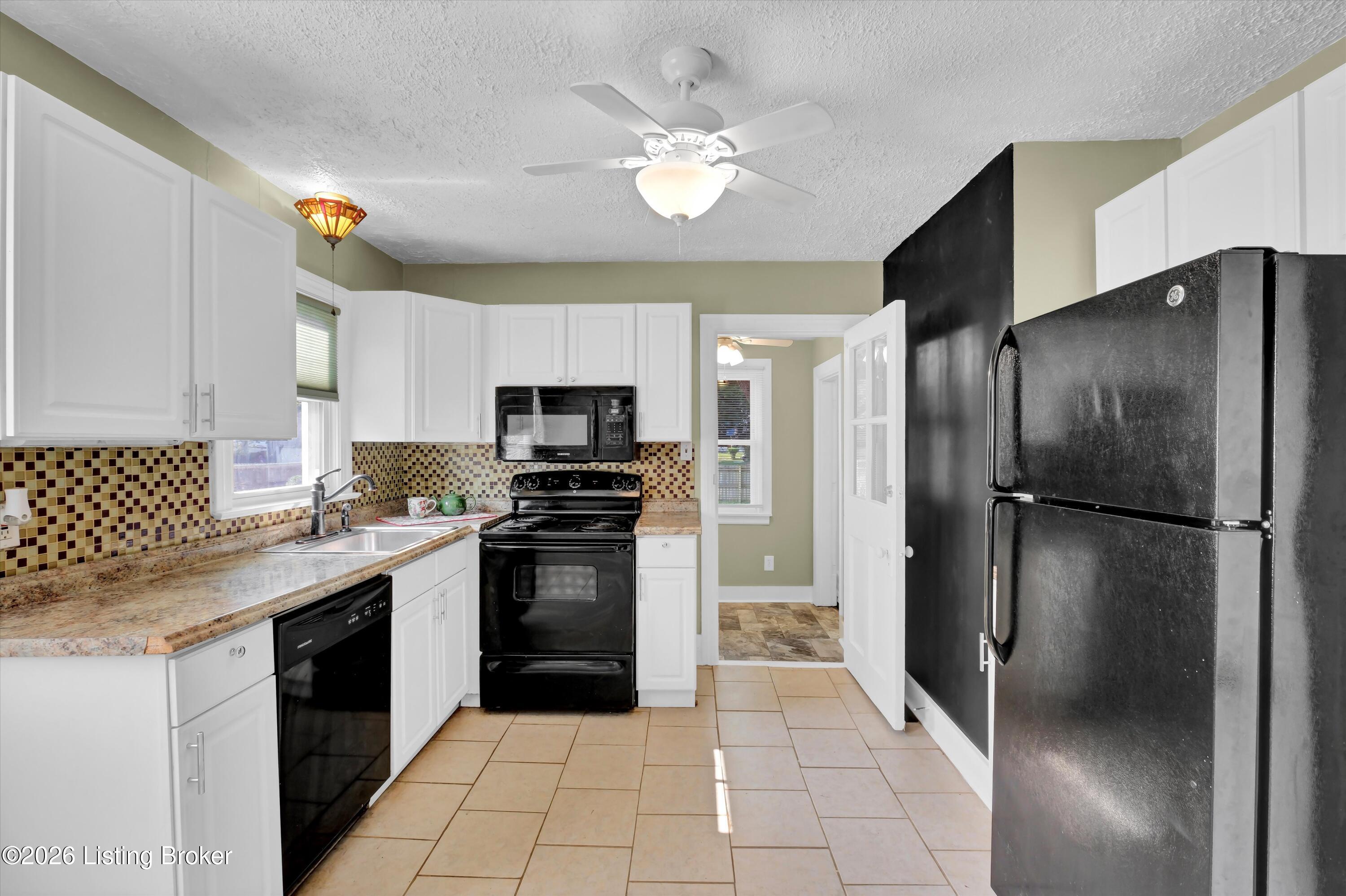 722 Brentwood Ave Property Photo 12