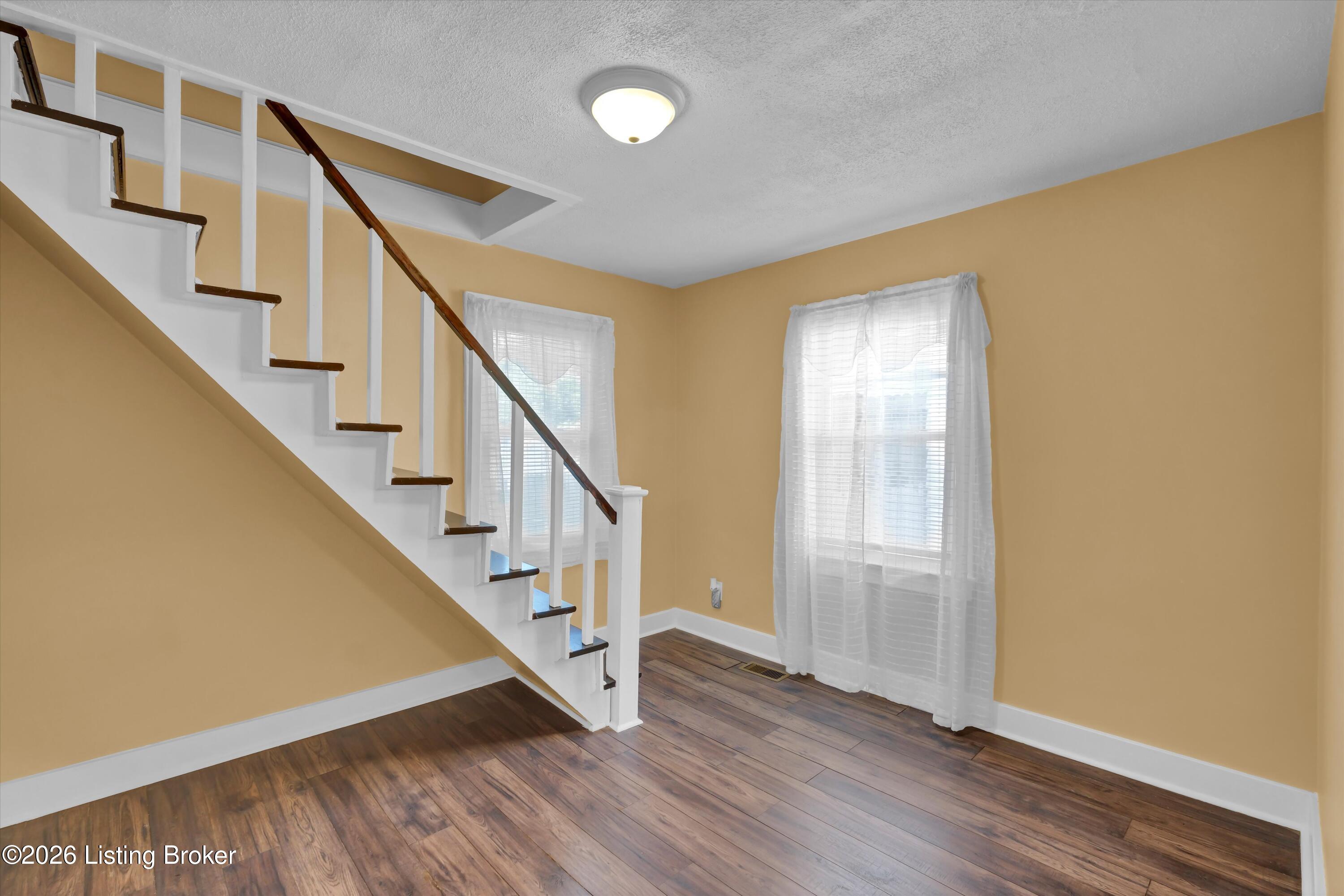 722 Brentwood Ave Property Photo 25