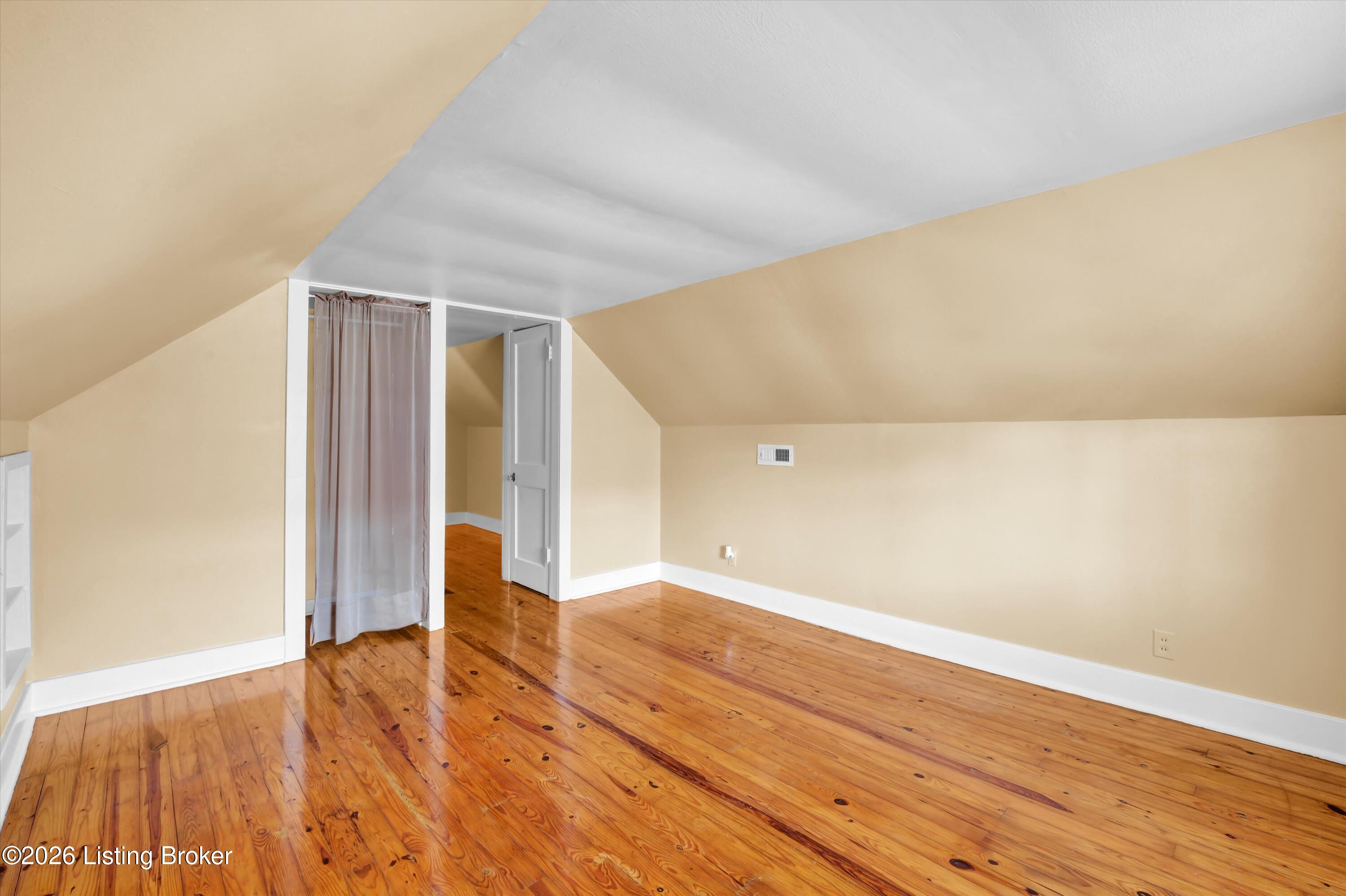 722 Brentwood Ave Property Photo 31