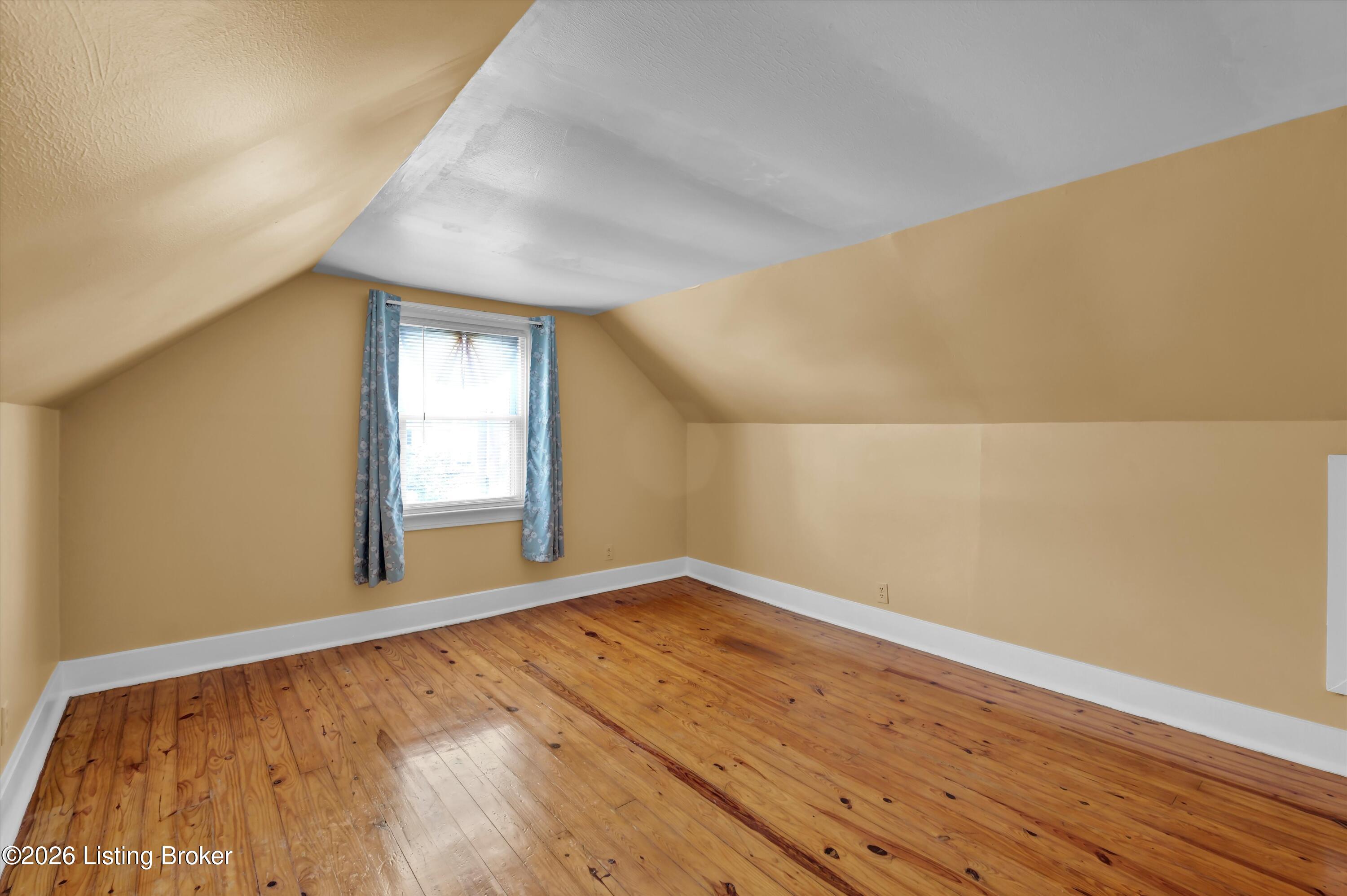 722 Brentwood Ave Property Photo 33