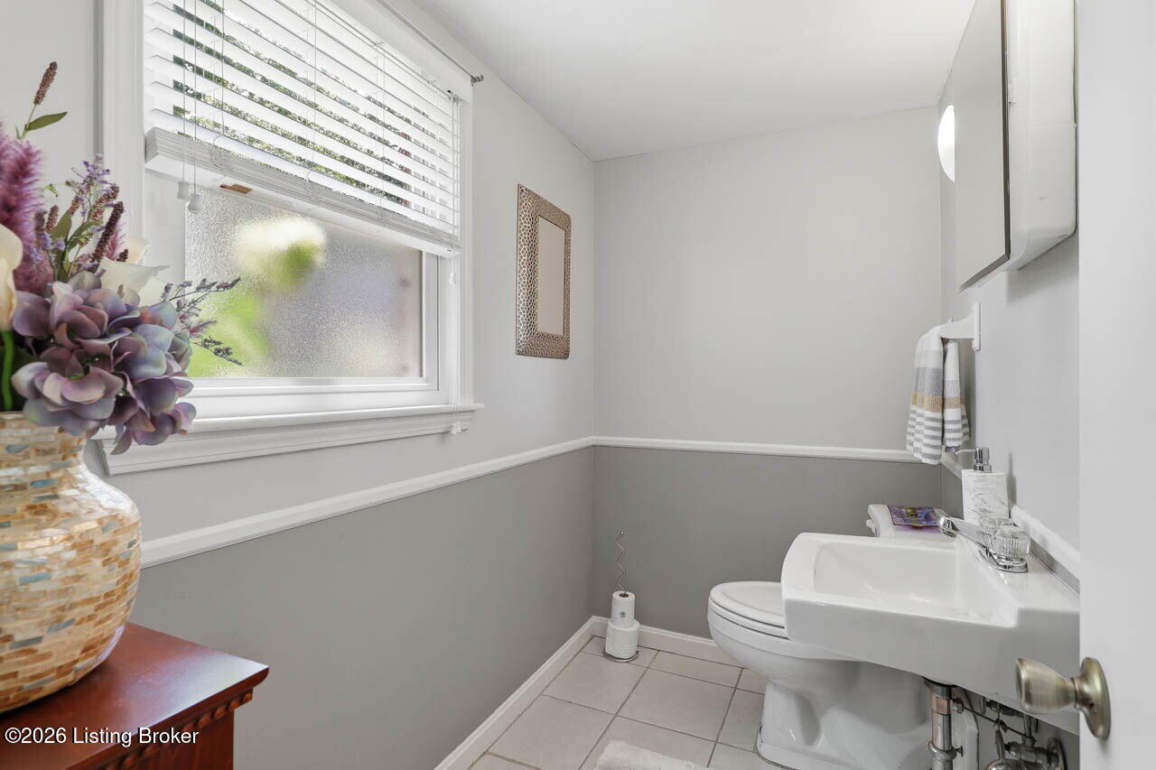 7608 Springvale Dr Property Photo 42