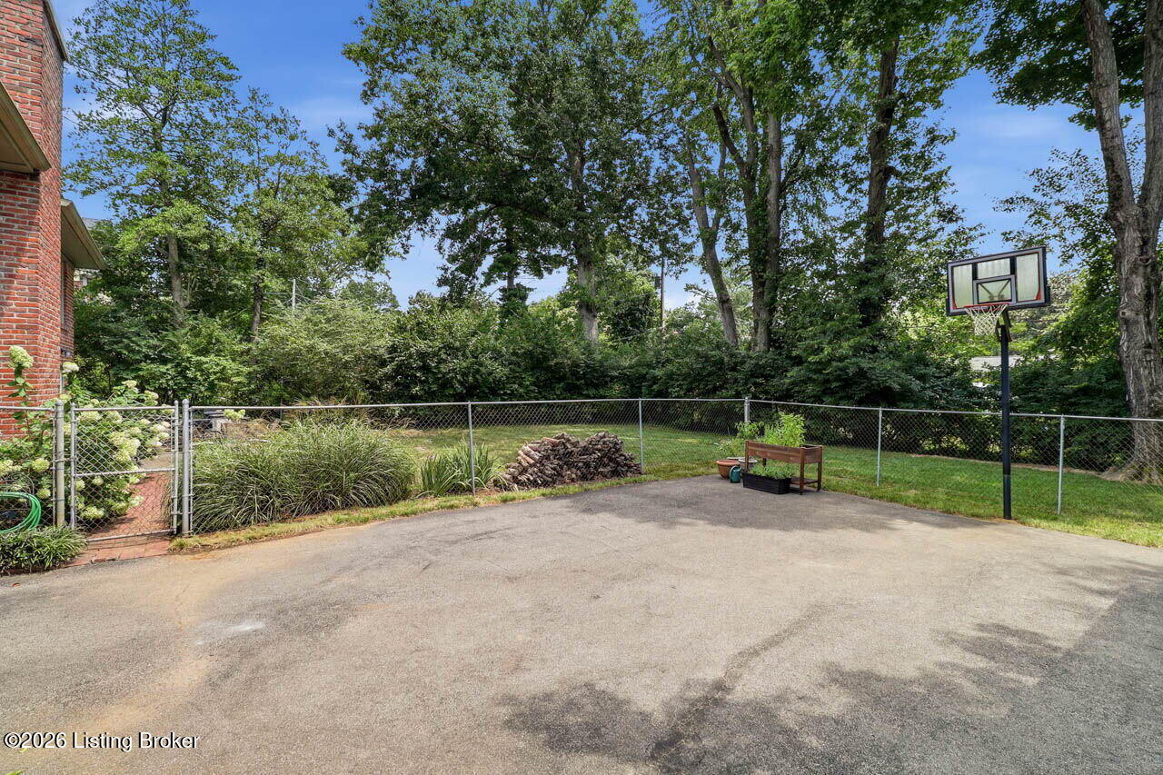 7608 Springvale Dr Property Photo 51