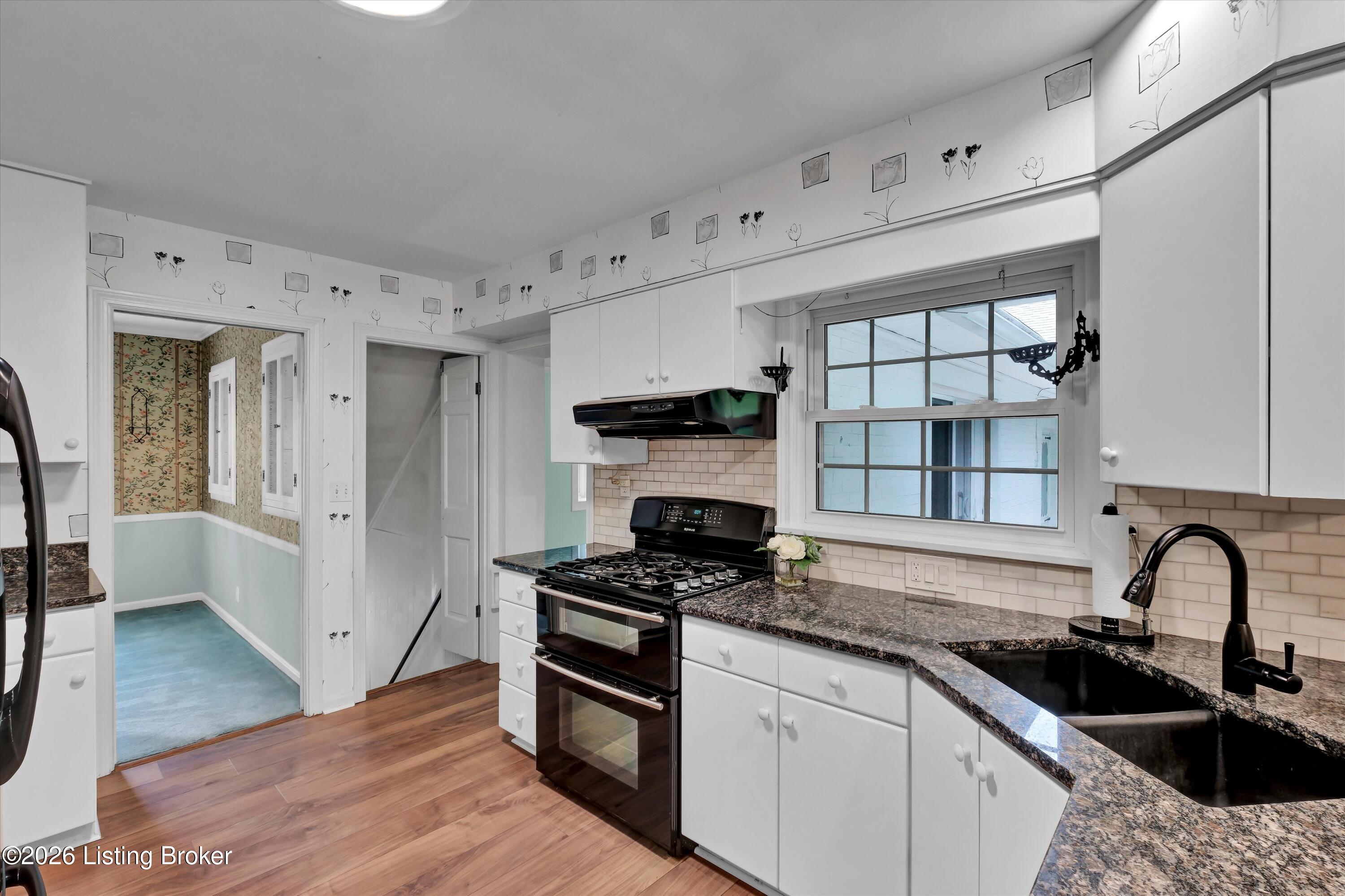6901 Greenlawn Rd Property Photo 13