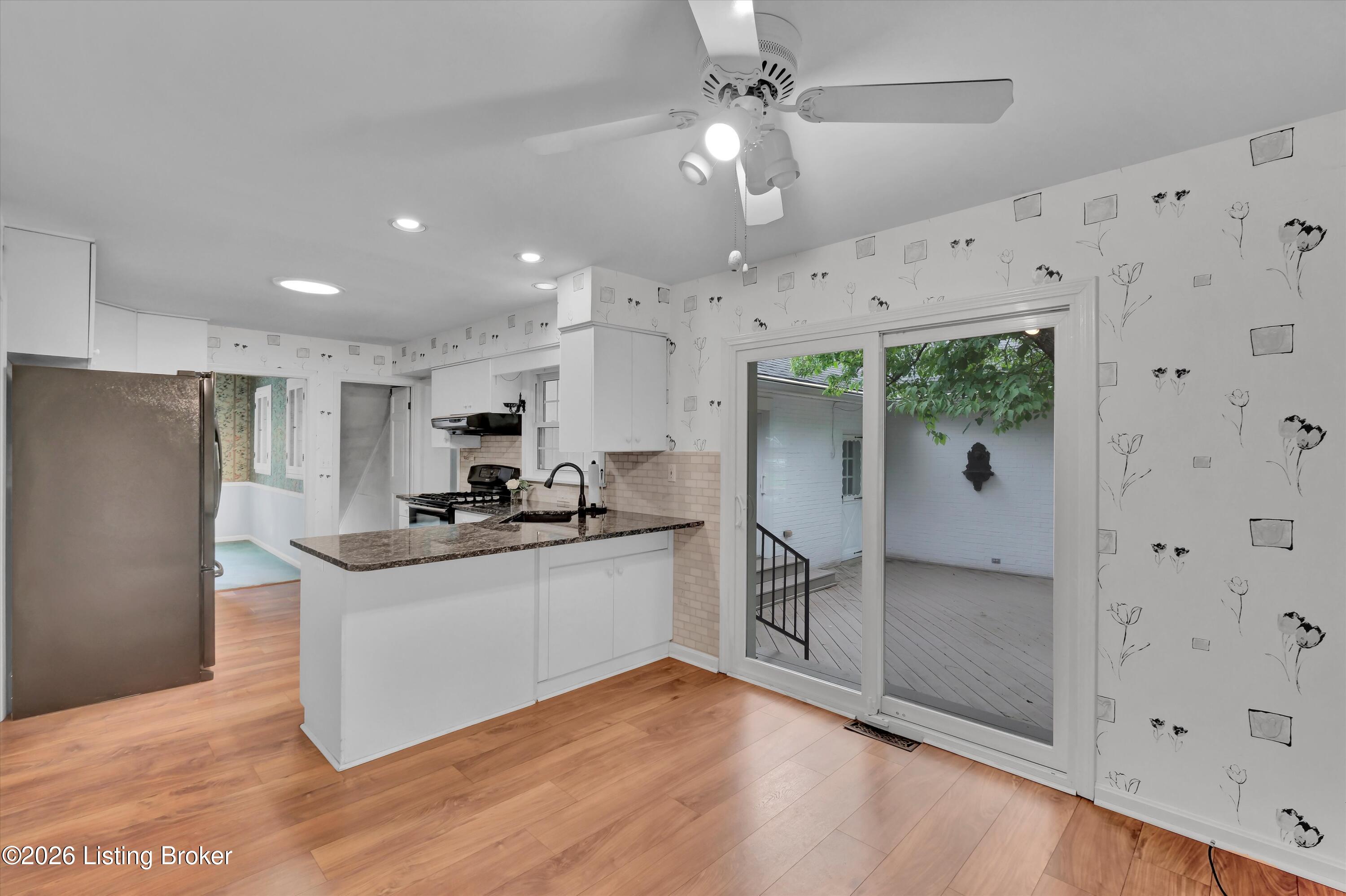 6901 Greenlawn Rd Property Photo 16