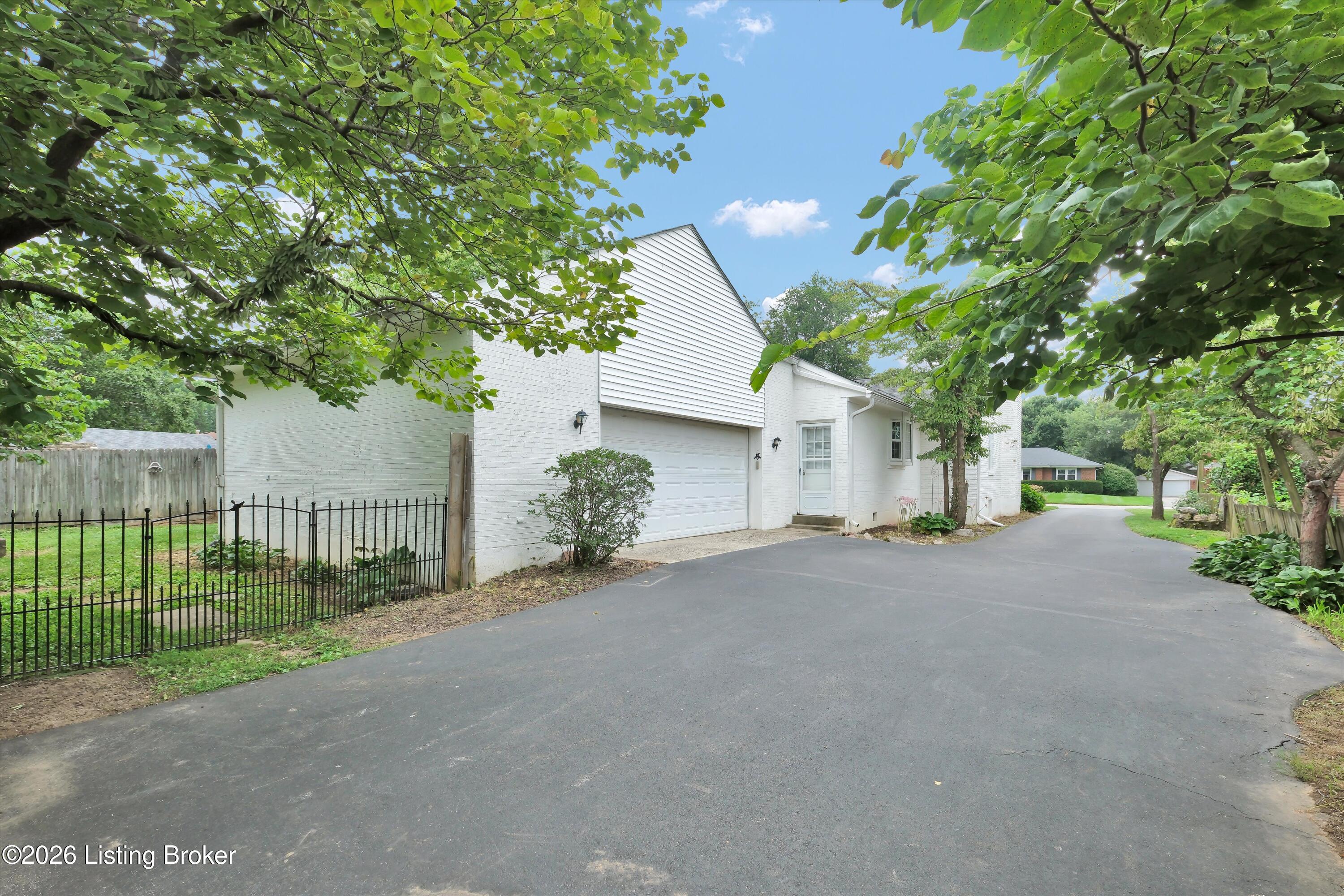 6901 Greenlawn Rd Property Photo 33