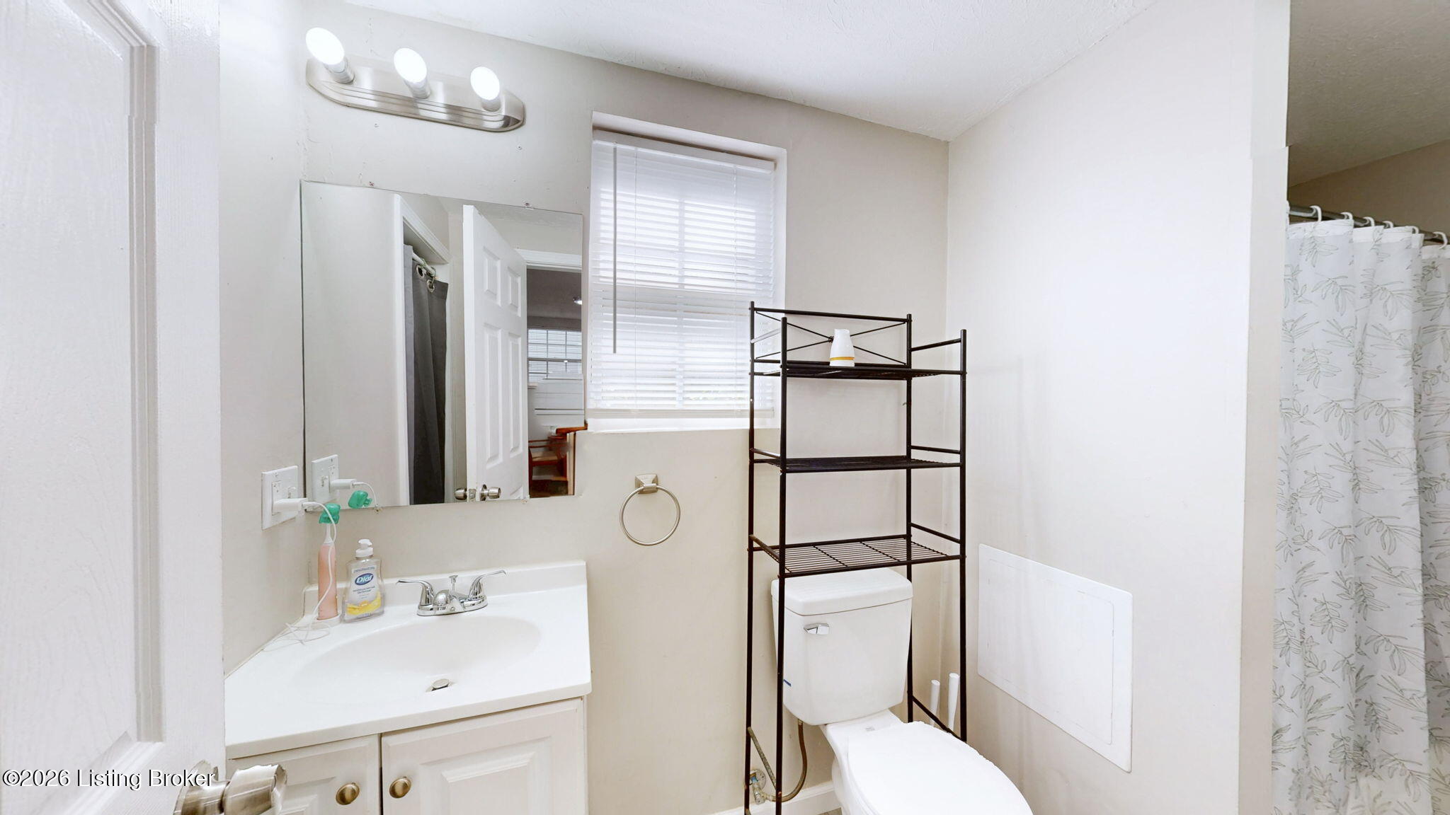 2122 W Burnett Ave Property Photo 26