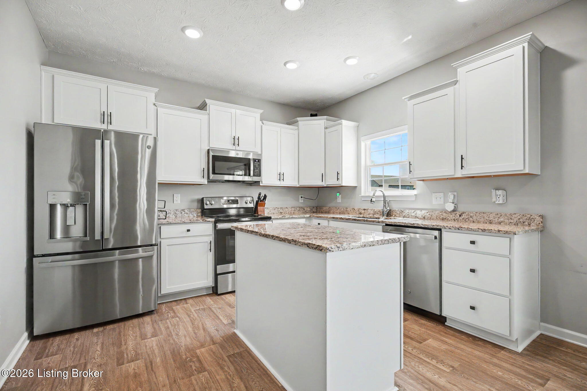 8424 Warbler Branch Way Property Photo 6
