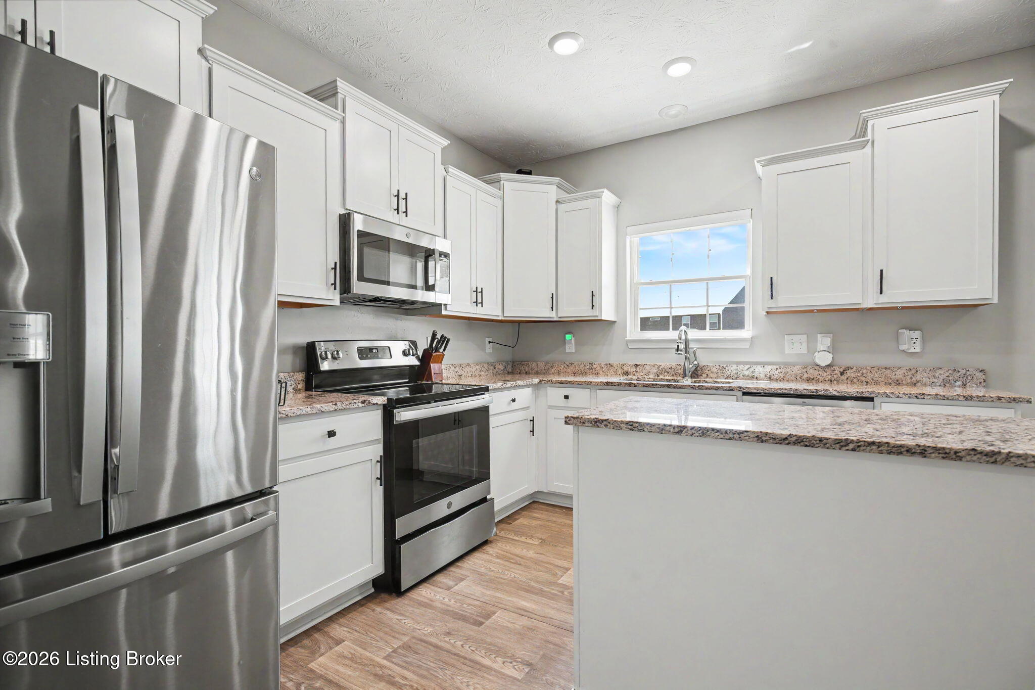 8424 Warbler Branch Way Property Photo 7