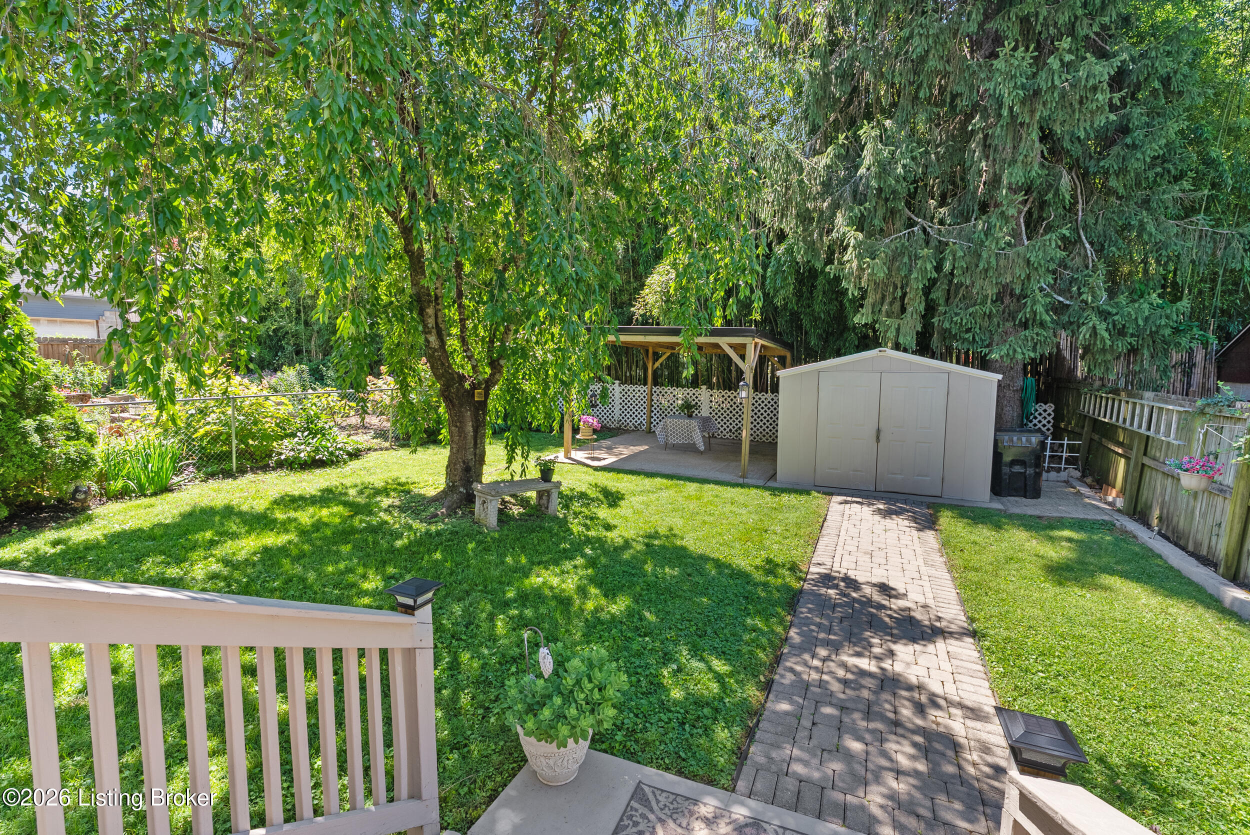 2716 Victor Pl Property Photo 12