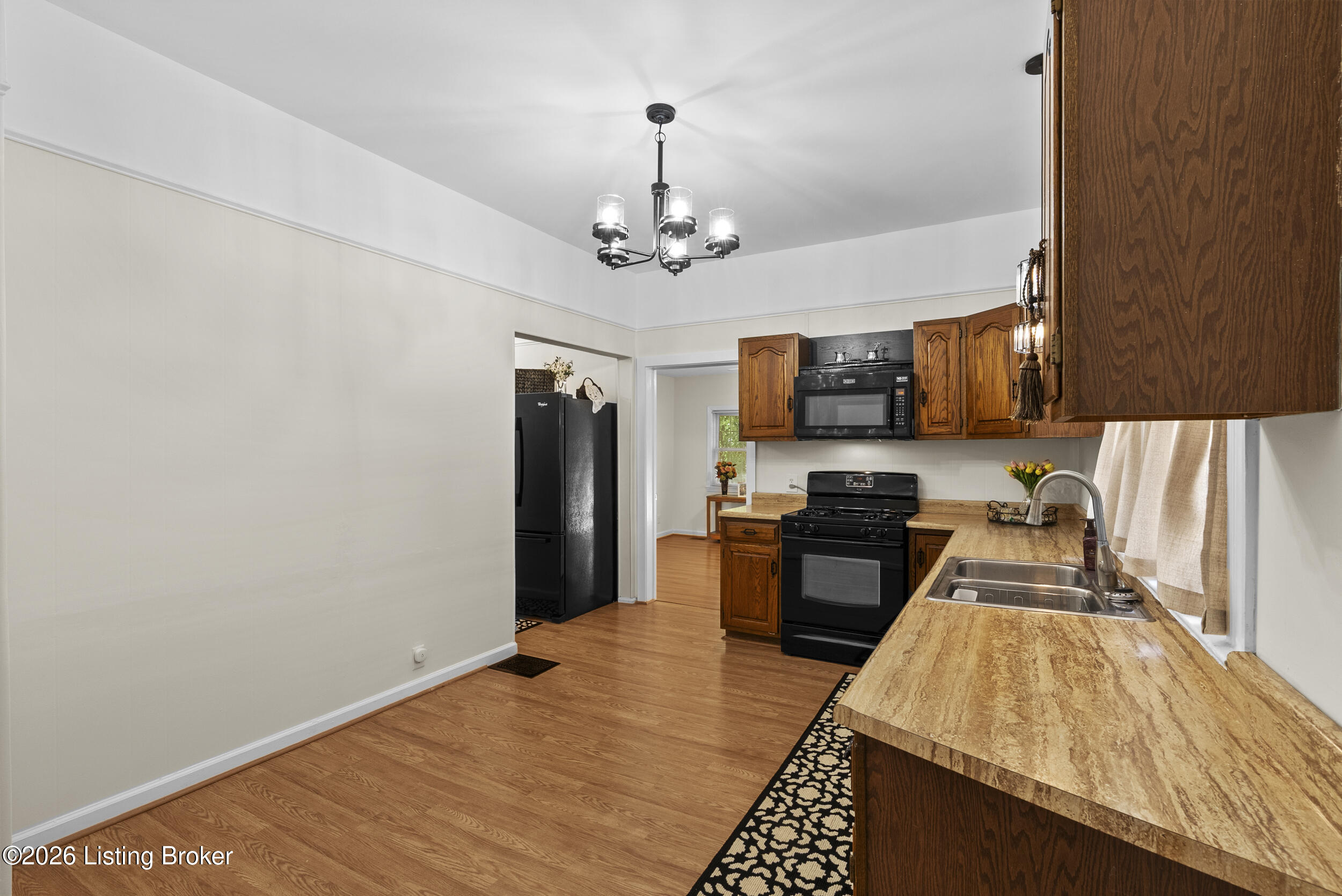 2716 Victor Pl Property Photo 23