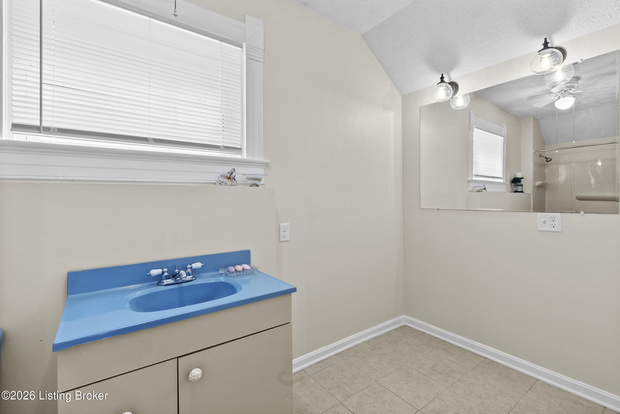 2716 Victor Pl Property Photo 37